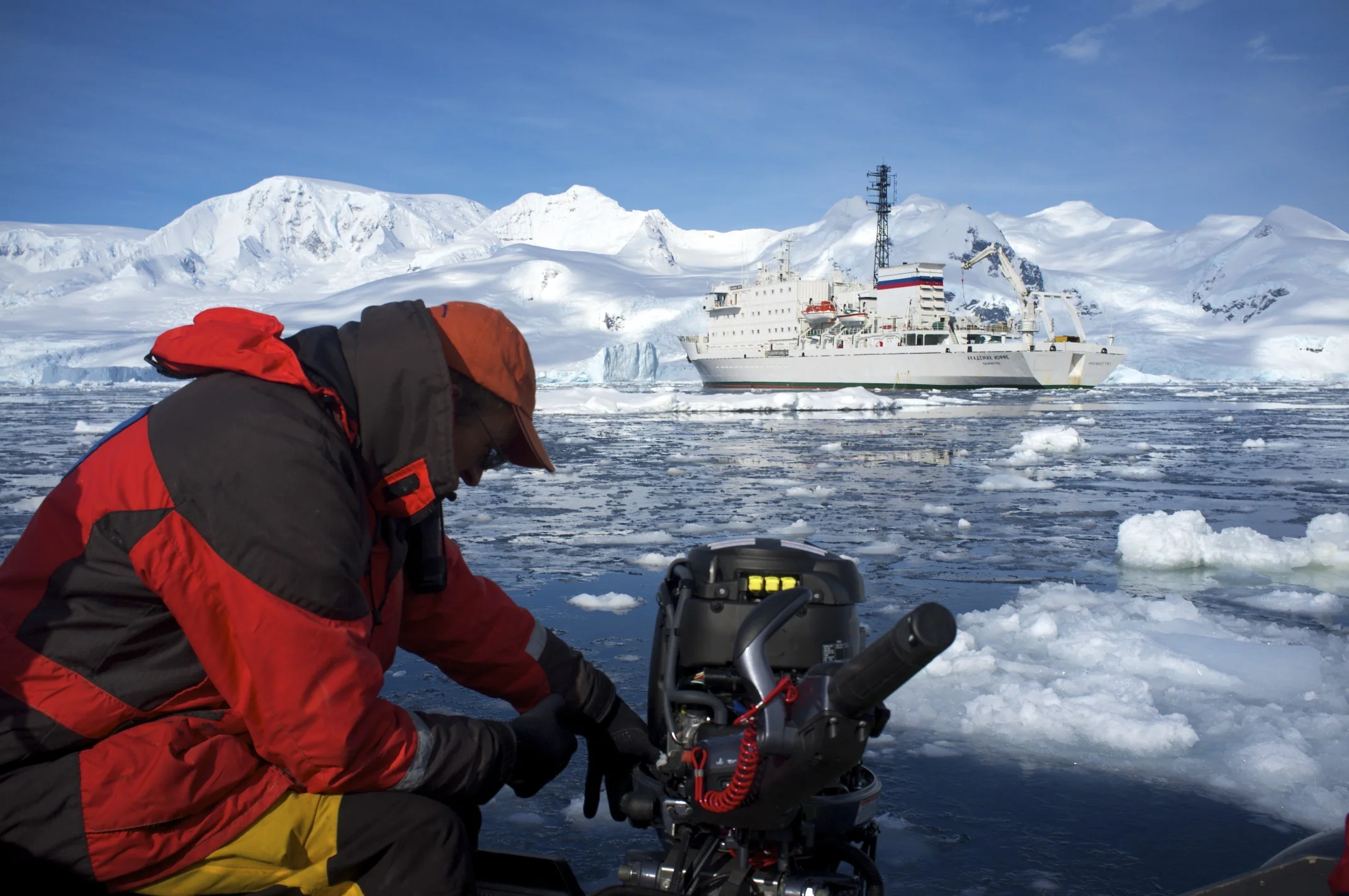 Engine failure close to the Polar Circle.