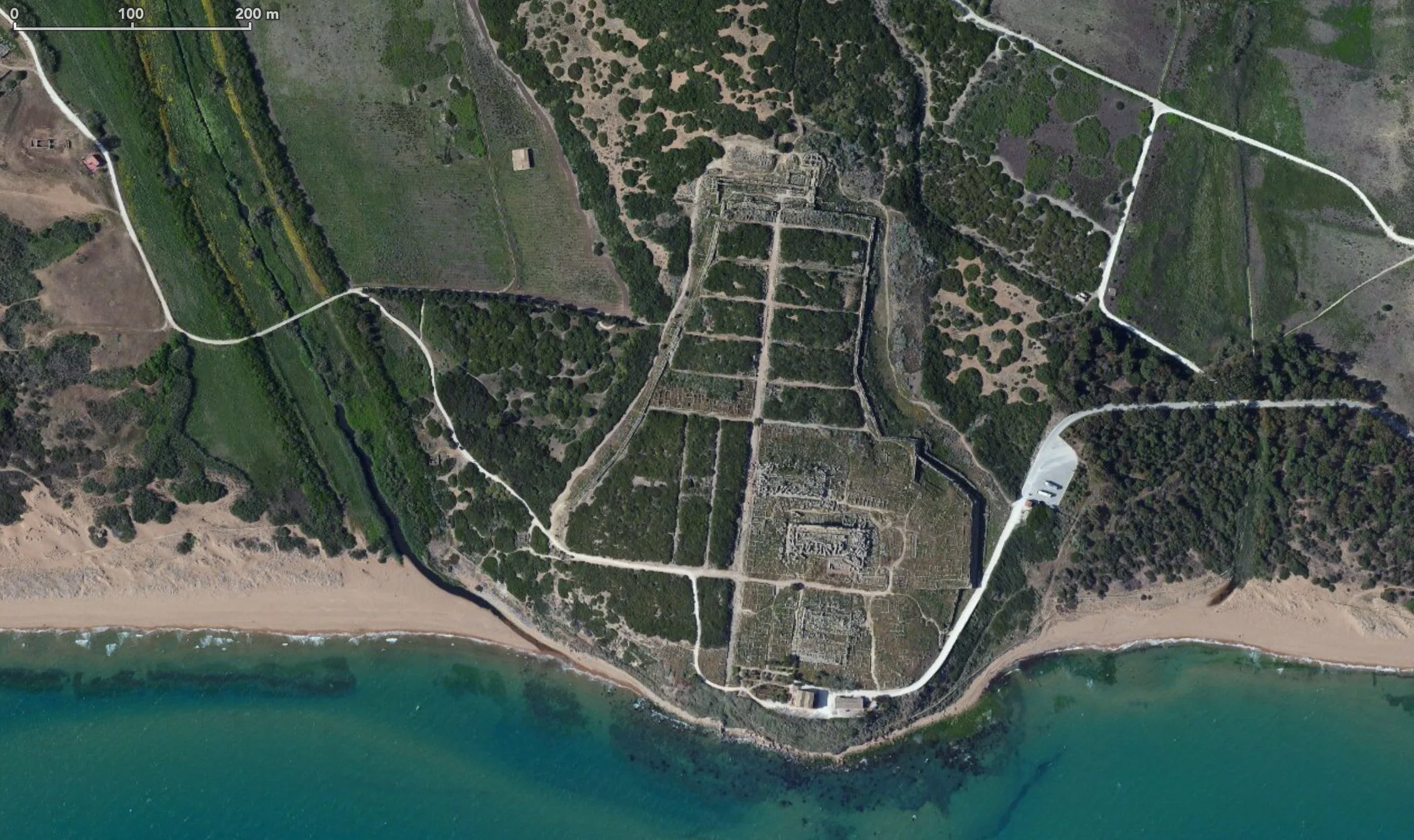 Satellite view of the Selinunte Archeological site. You see the two main temples, the Agora, the city settlement and fortification.