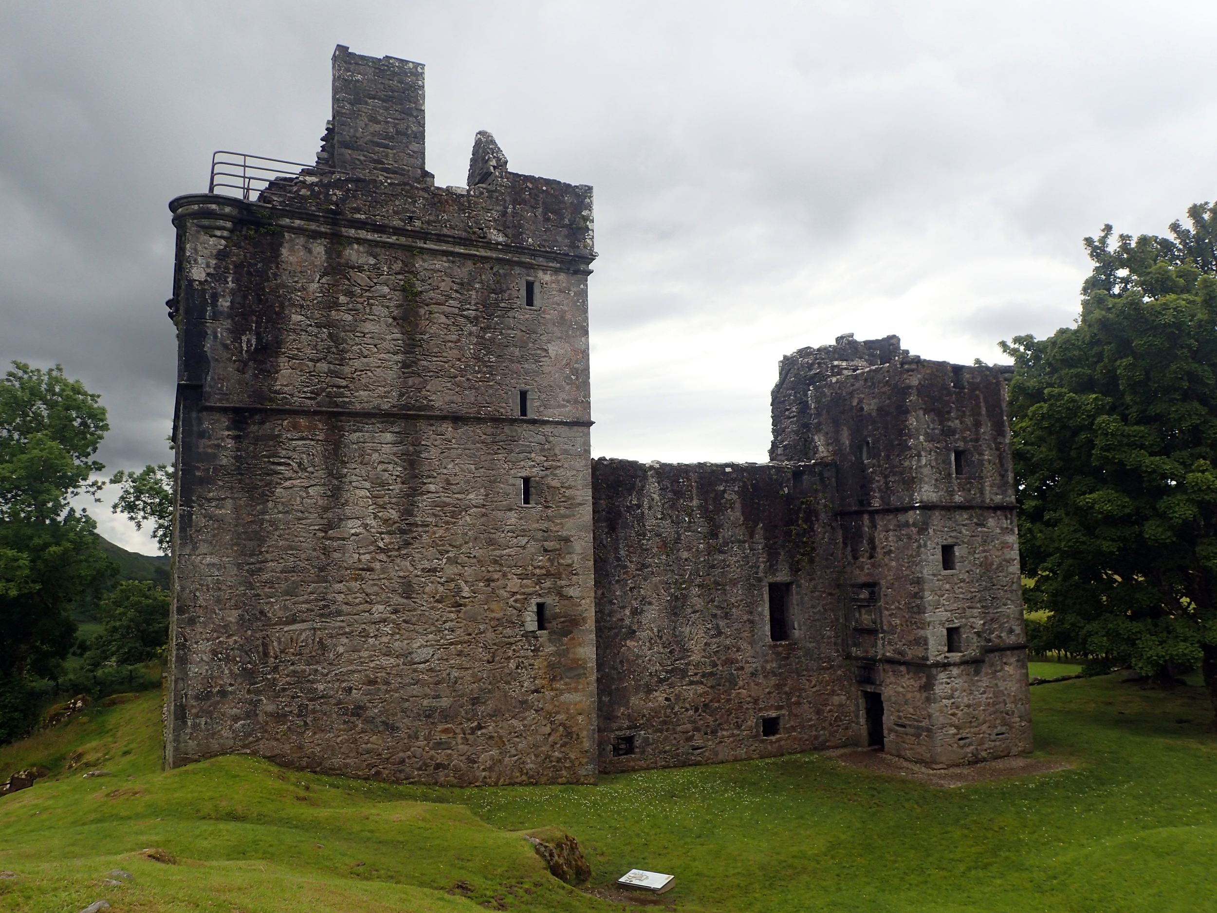 20150803 Castle at Kilmartin.jpg