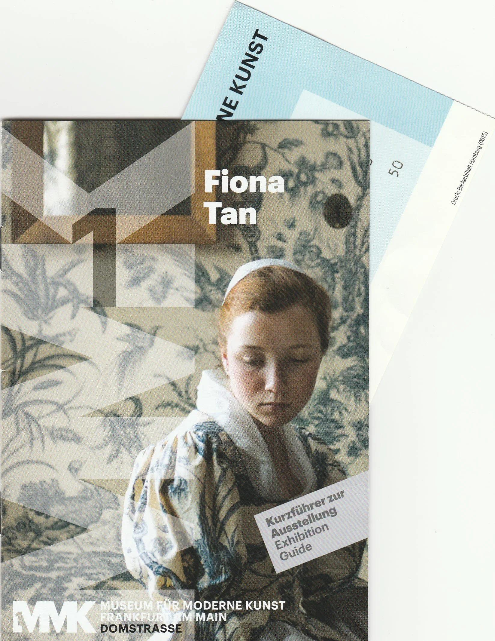 Fiona Tan's solo exhibition "Geography of Time" (Geographie der Zeit) can be seen in the Frankfurt Museum of Modern Art (MMK) until 18th of January 2017.