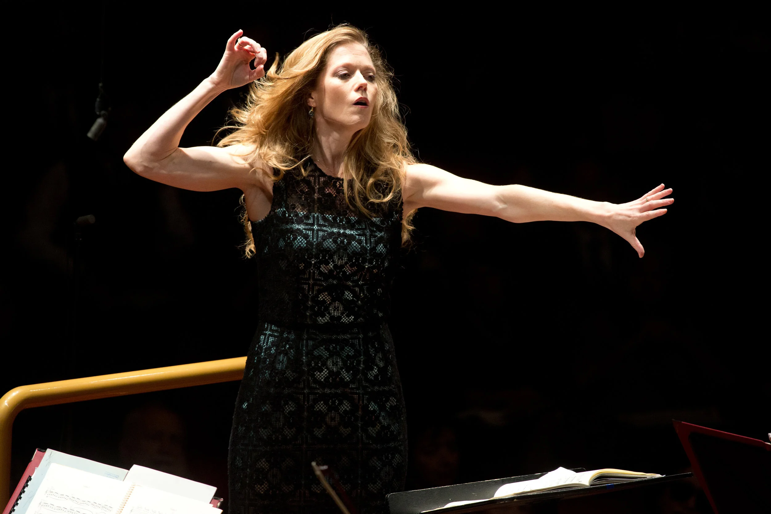 Barbara Hannigan, conductor and soprano, will be curator this June at the Ojai Music Festival. Musacchio-Ianniello-Accademia-Nazionale-di-Santa-Cecilia photograph.