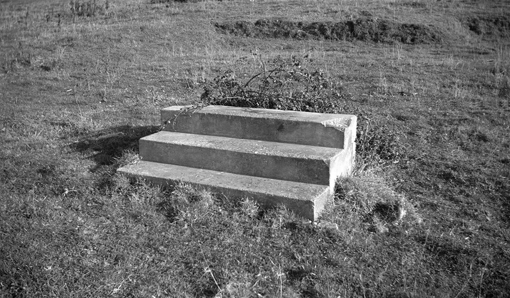Paul Nash, Steps in a field near Swanage 1935