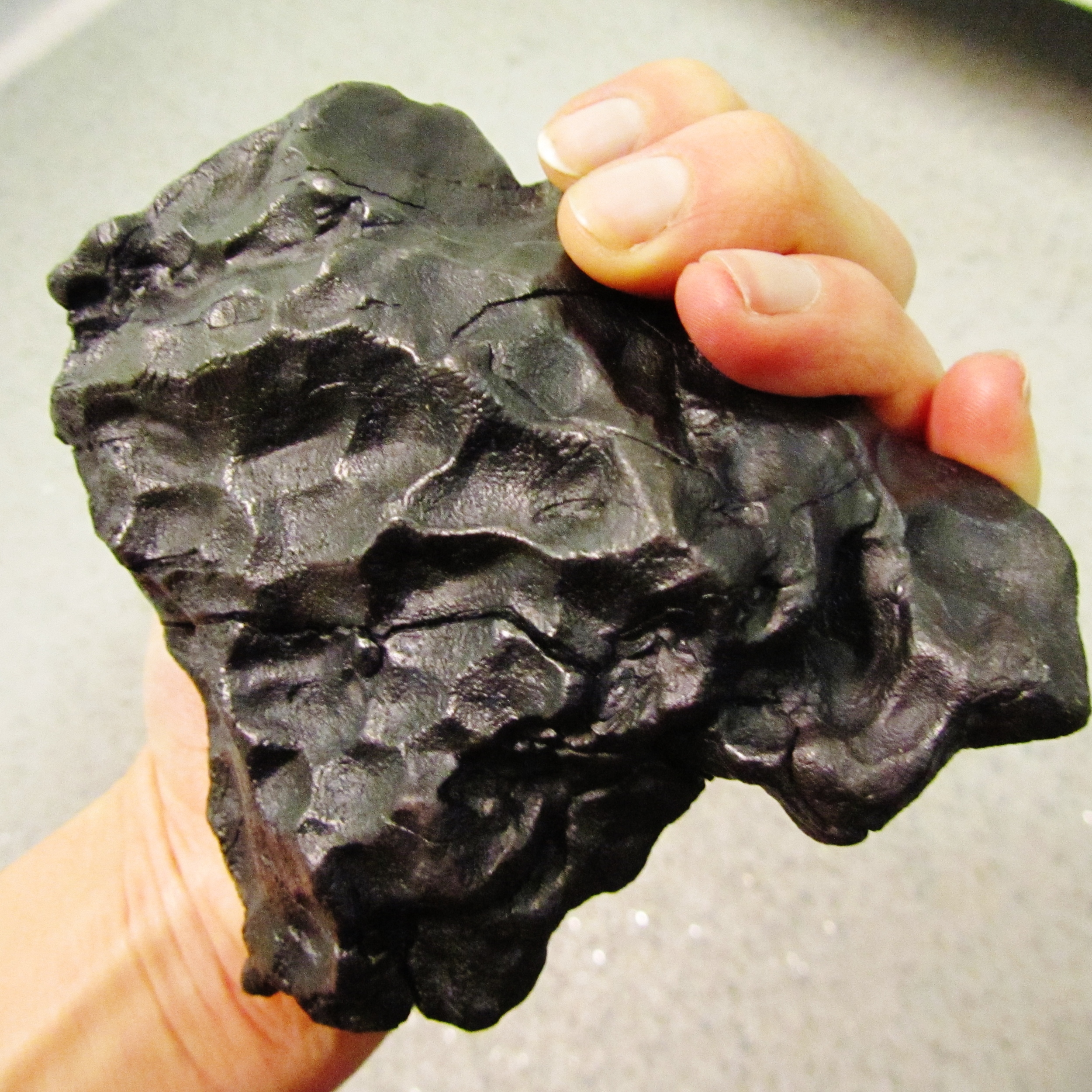 meteorite manchester museum.JPG