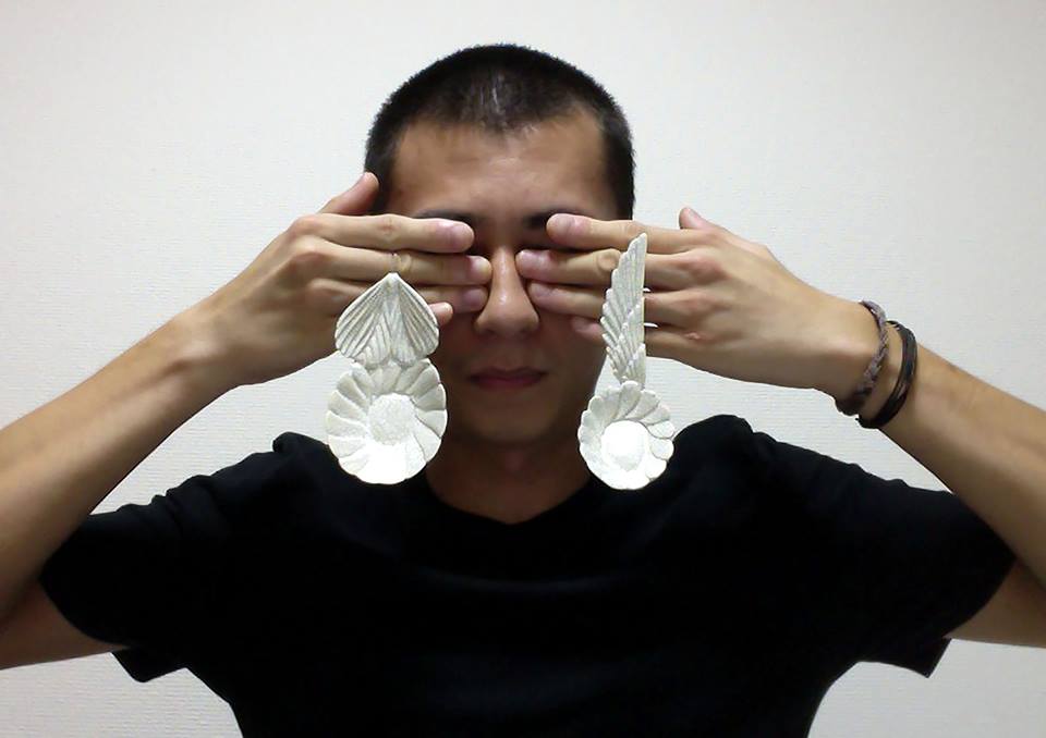 Albert Setyawan, ceramic wearable "spoons"