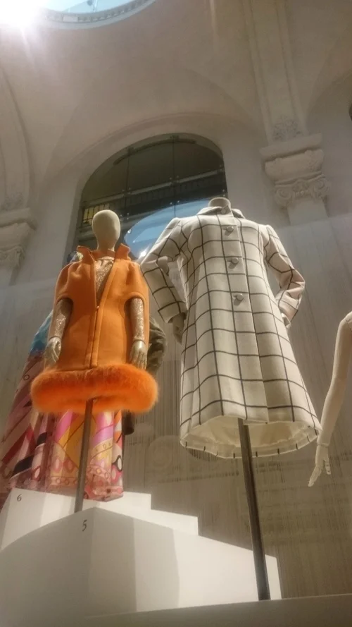 60s Style references always pop-up on the catwalks, here are the originals looking impeccable at Les Arts Decoratifs in FASHION FORWARD.