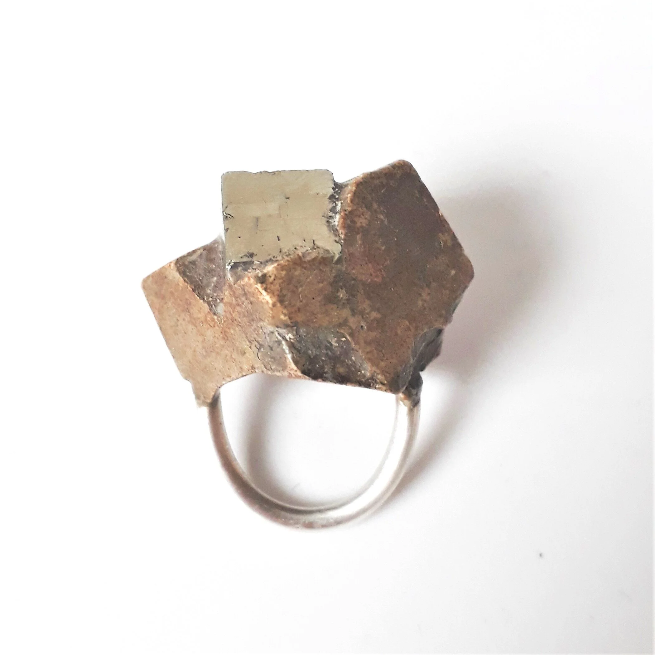 JADE+MELLOR+PYRITE+CUTE+MINERAL+RING+RUST+COLOURED+RESIN+SILVER+3.jpg