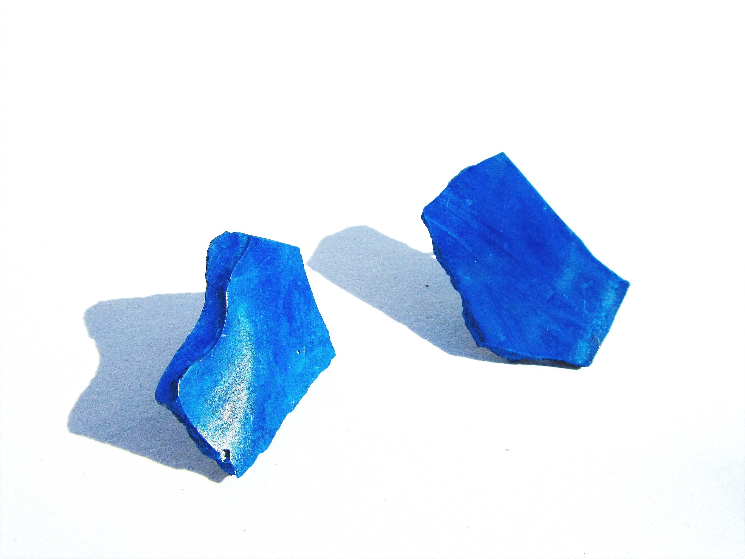 jade+mellor+blue+fragment++lapis+blue+earrings+edged.jpg