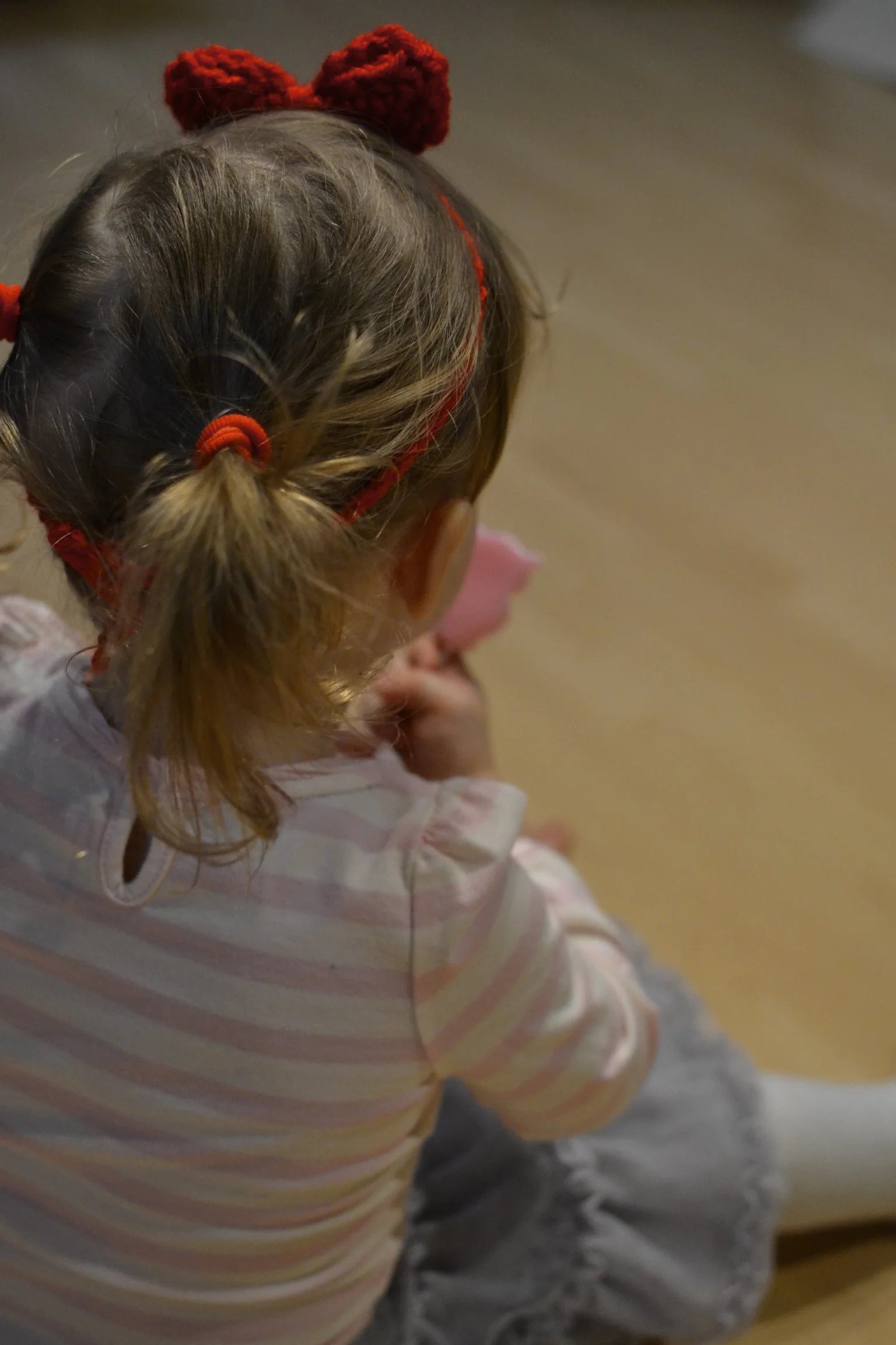 here's a little sneak peak at our valentine's day photos..channing insisted on wearing her red bow. 