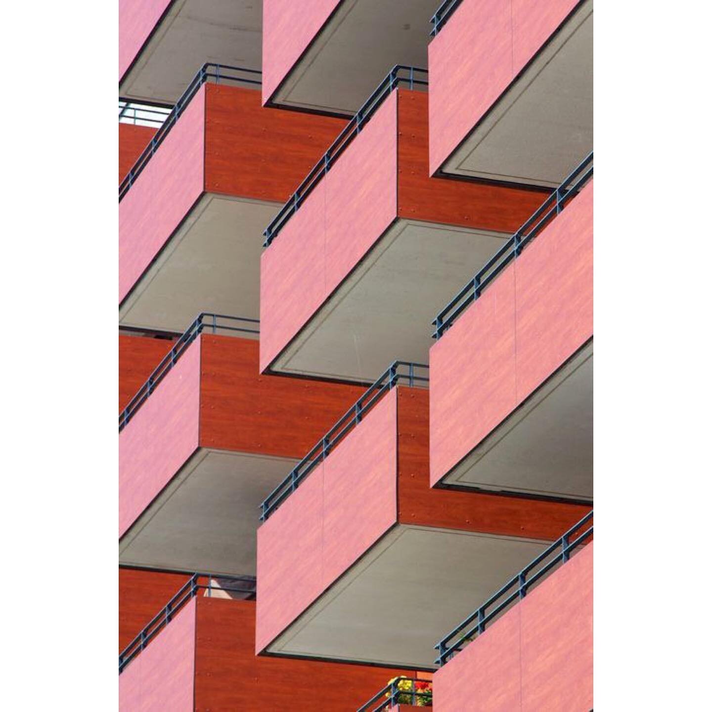 Discovered whilst researching at work. I don&rsquo;t know where these balconies are, but I want to live in one of the adjoining flats 😍💫 THE pink and red dream.

#balcony #structure #pattern #architecture #architectureporn #architecturephotography 