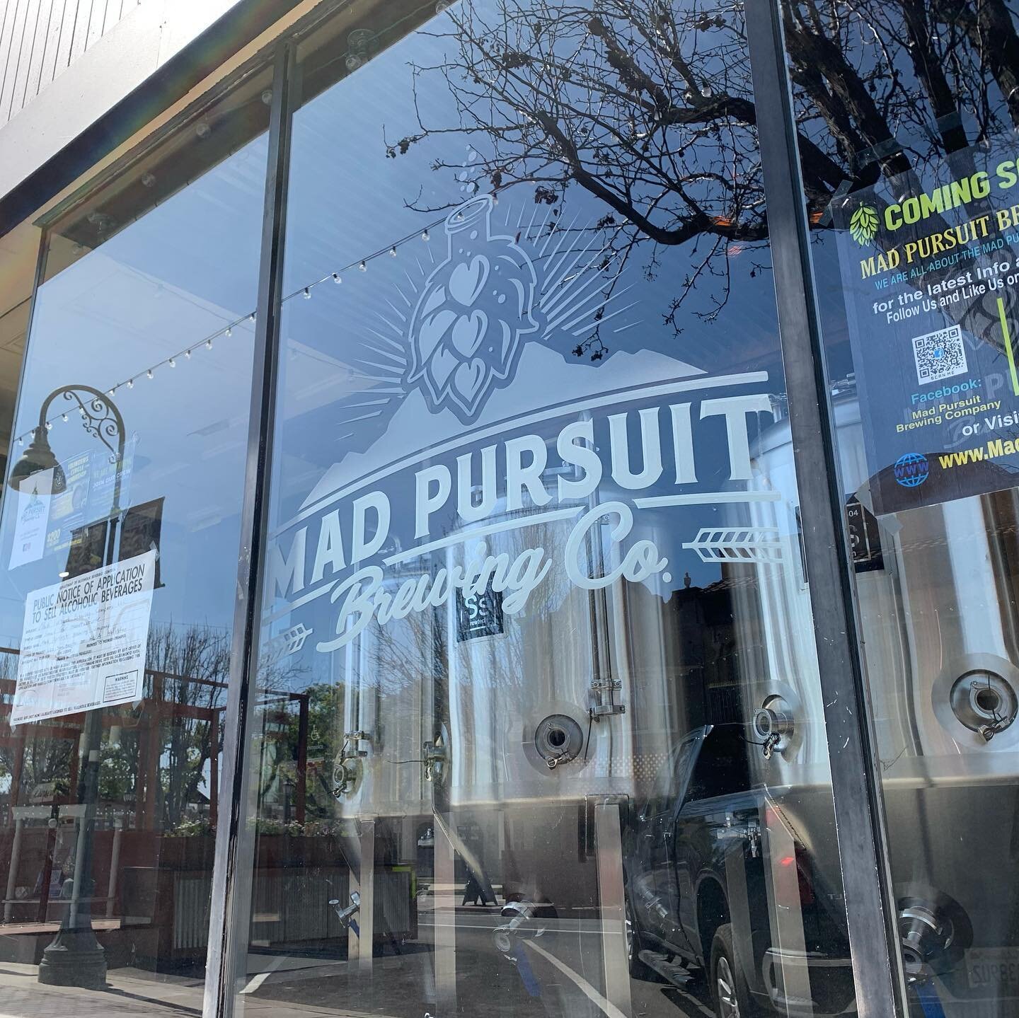 Frosted/etched window vinyl decoration for my friend @alex_madpursuitbrew and his team @madpursuitbrewing  info@CreativeGDS.com #frostedvinyl #etchedvinyl #graphicdesign #signanddesign