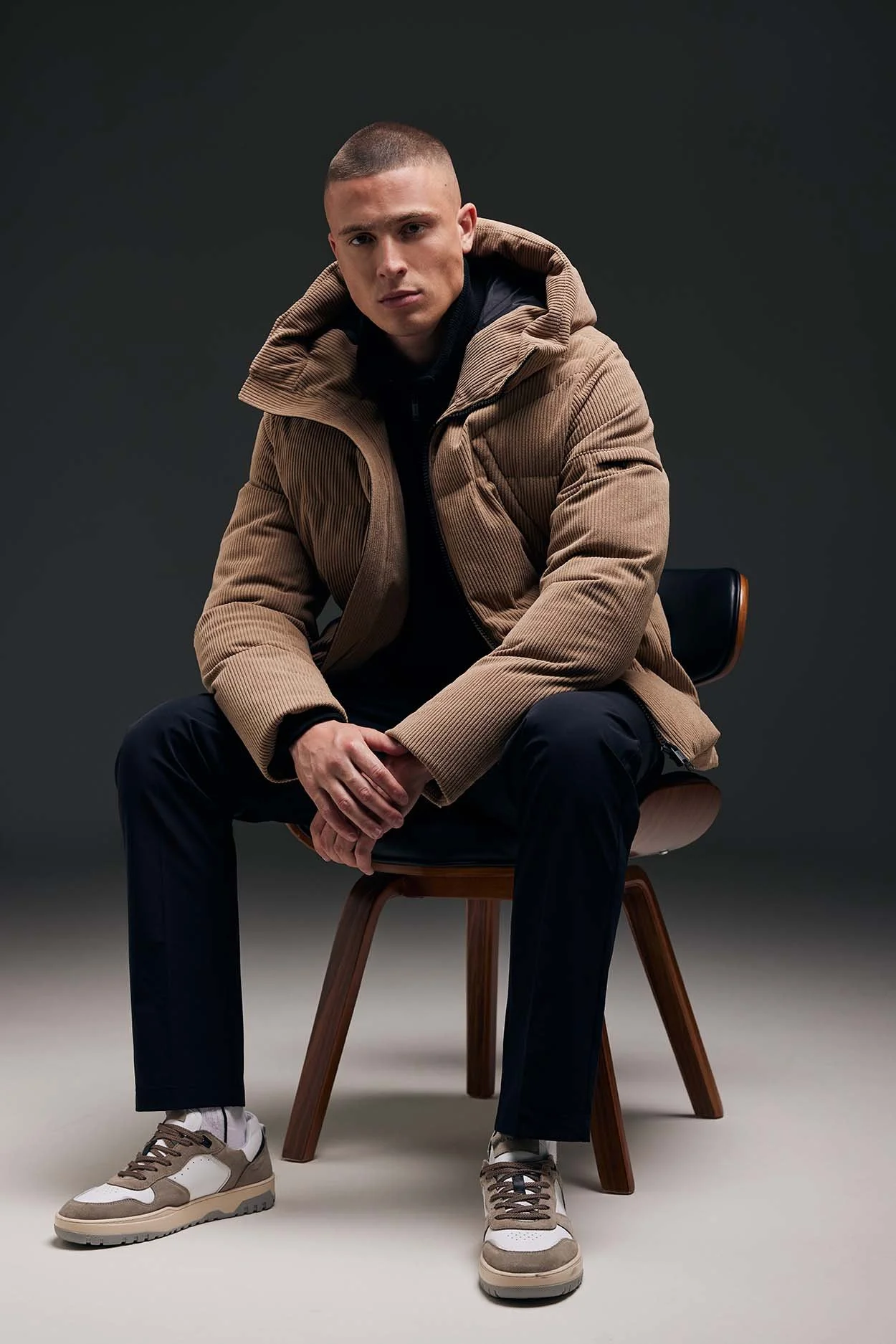 Campagne fotoshoot in de studio met modellen Genti AW2510.jpg