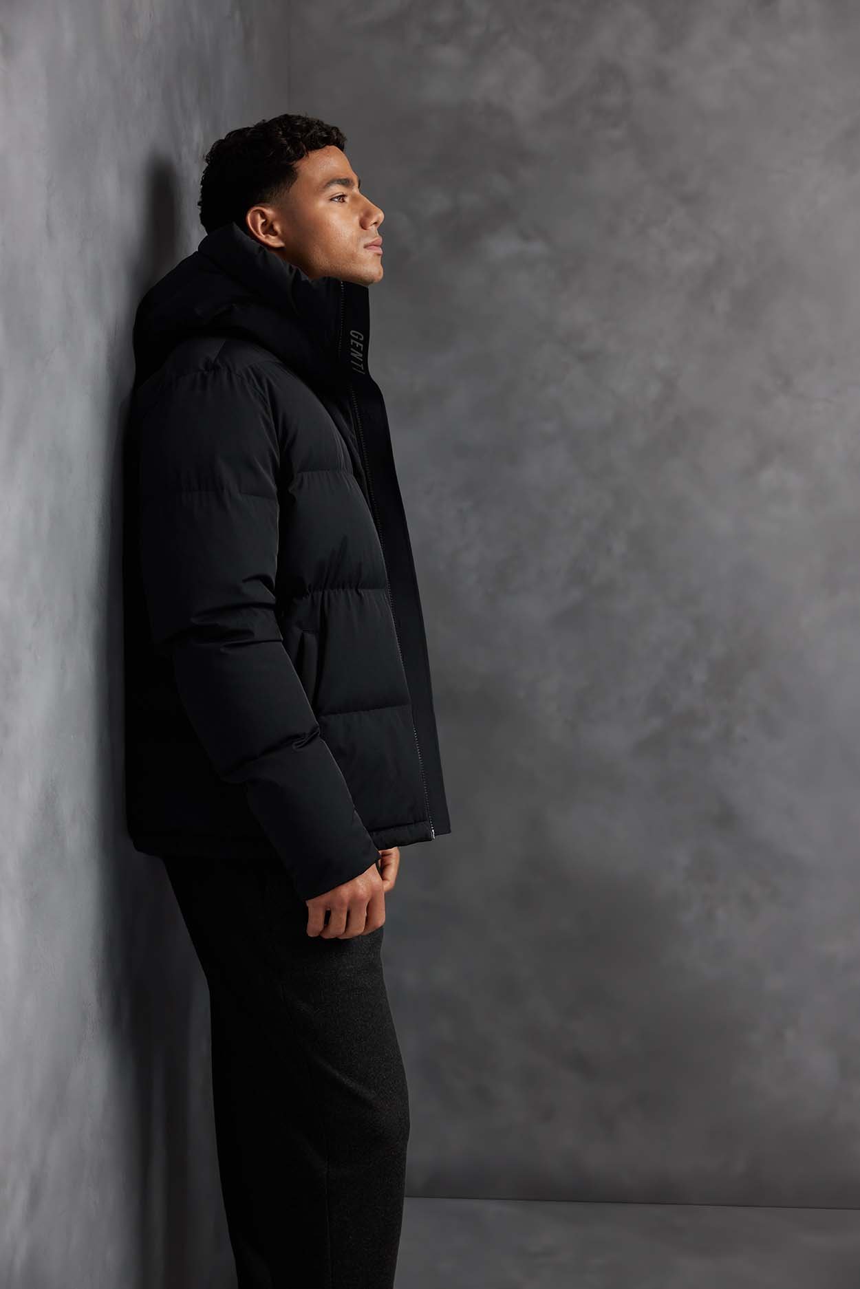 Campagne fotoshoot in de studio met modellen Genti AW2606.jpg