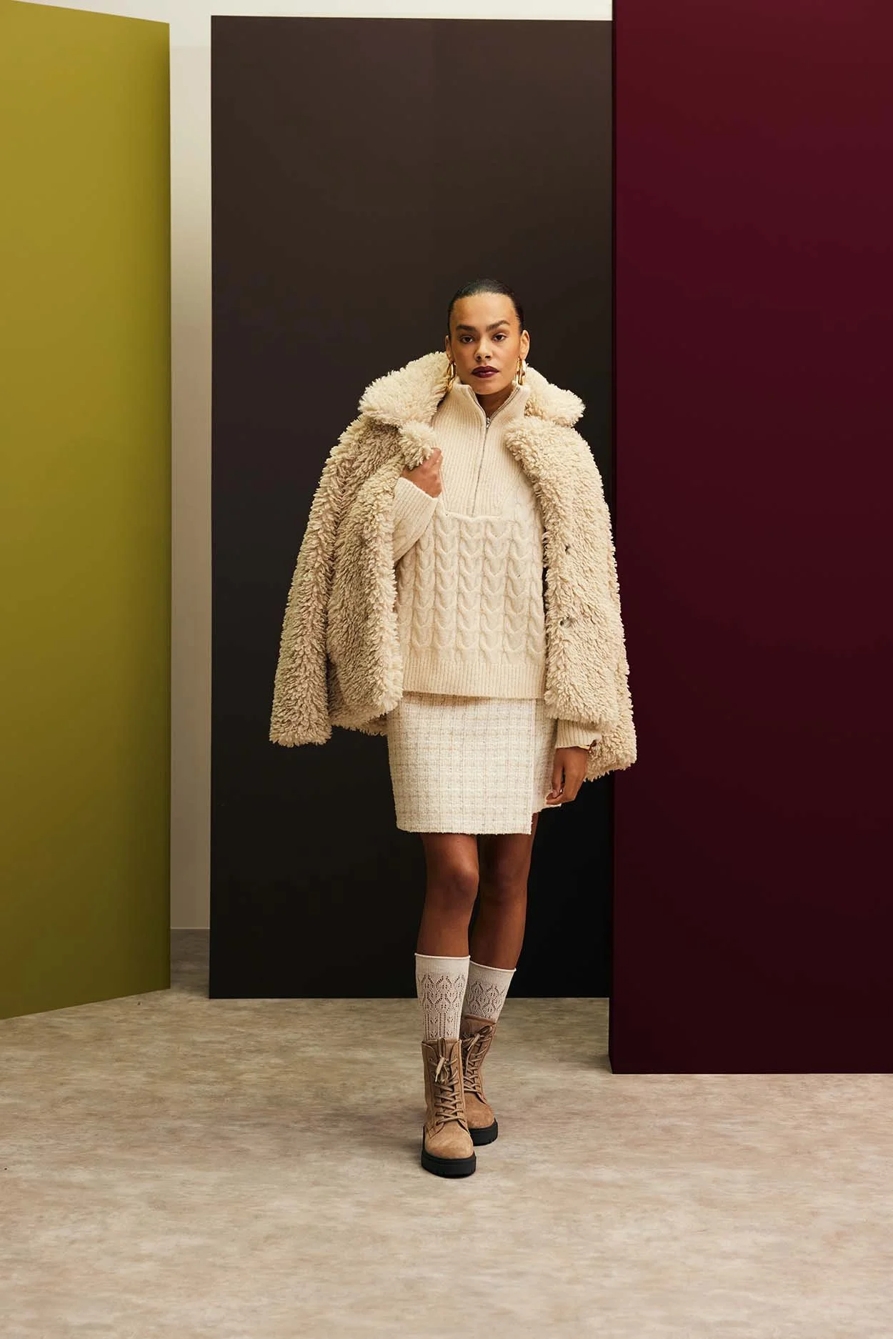 Lookbook fotografie op model in de studio Mexx AW26 09.jpg