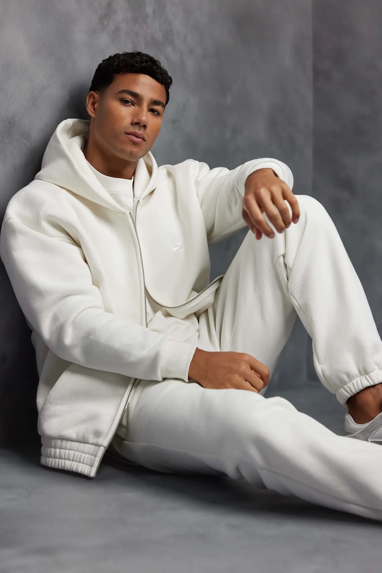Campagne fotoshoot in de studio met modellen Genti AW2603.jpg