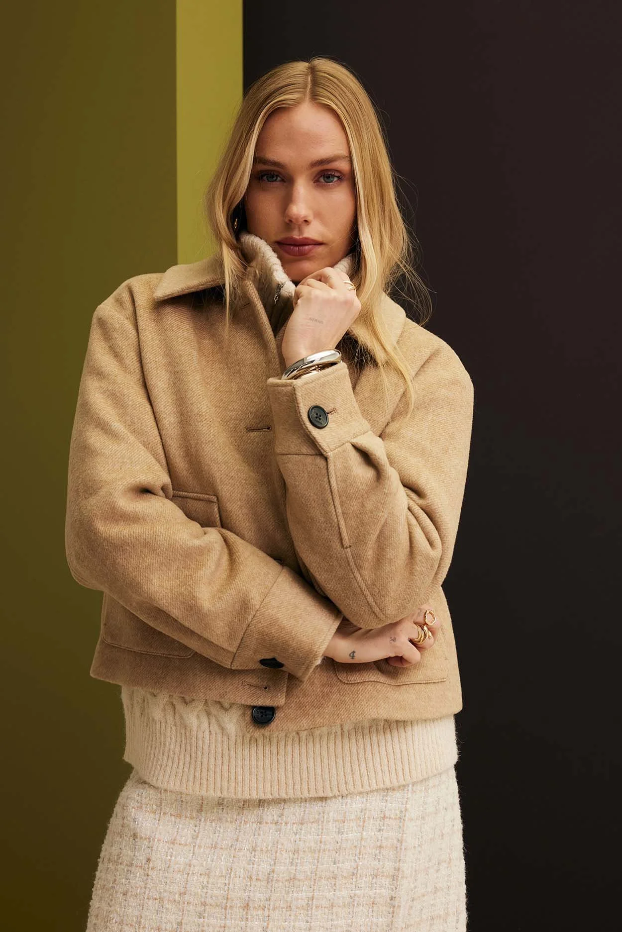 Lookbook fotografie op model in de studio Mexx AW26 03.jpg