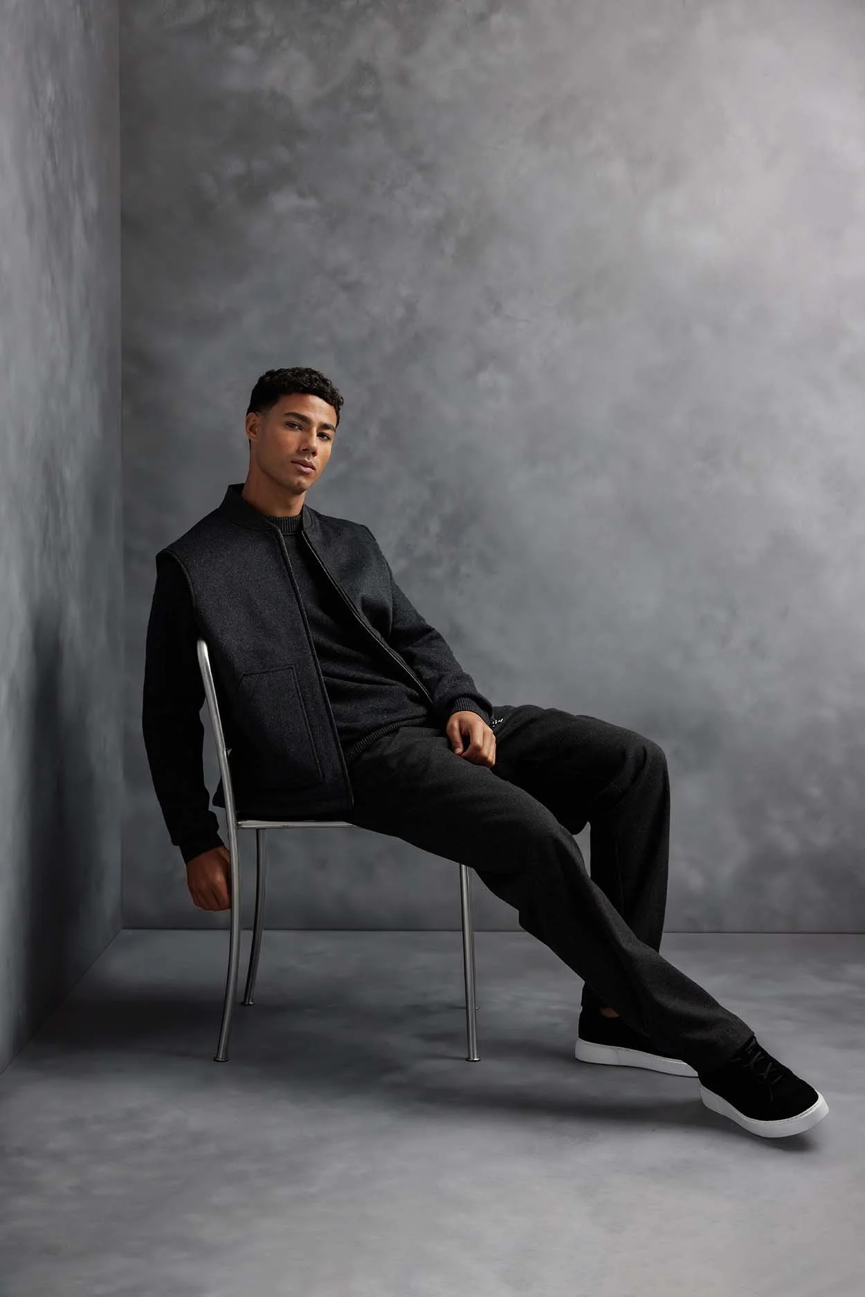 Campagne fotoshoot in de studio met modellen Genti AW2604.jpg