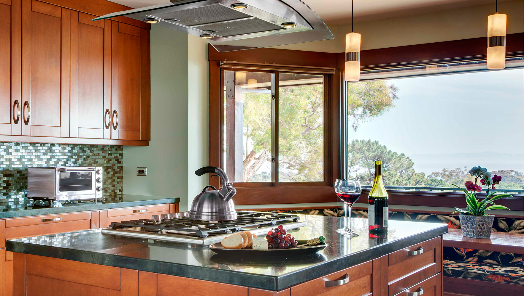 RevealWindowCleaning_Ventura_03.jpg