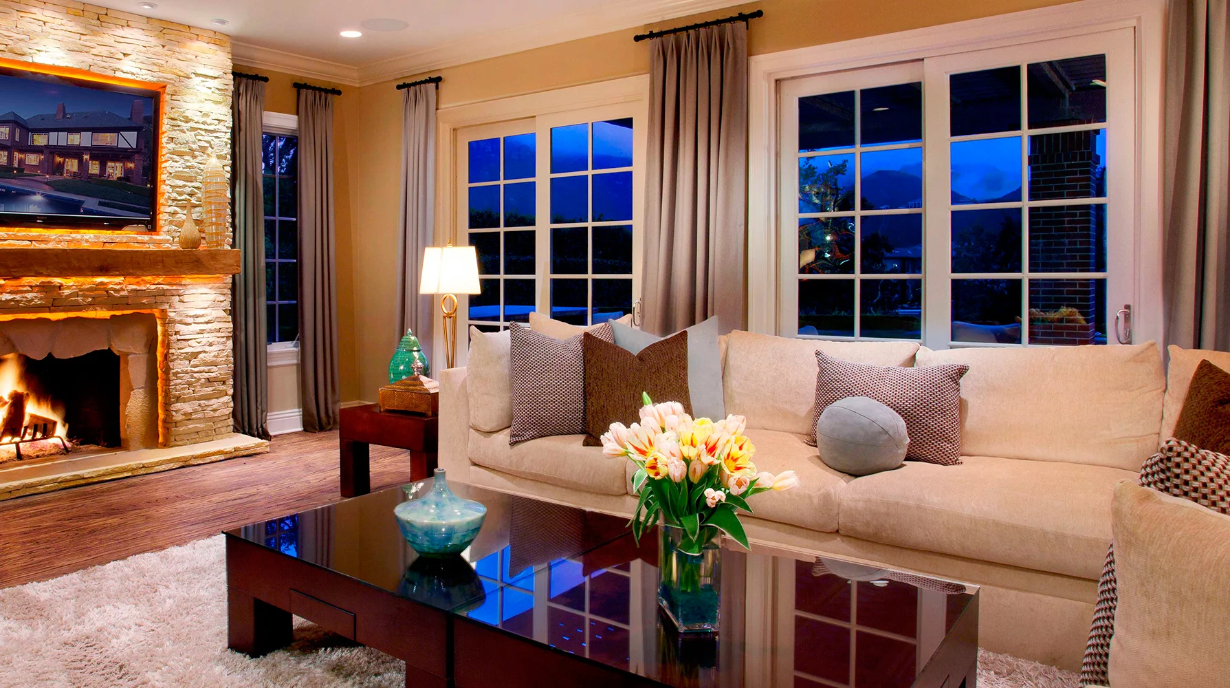 RevealWindowCleaning_Ventura_04.jpg