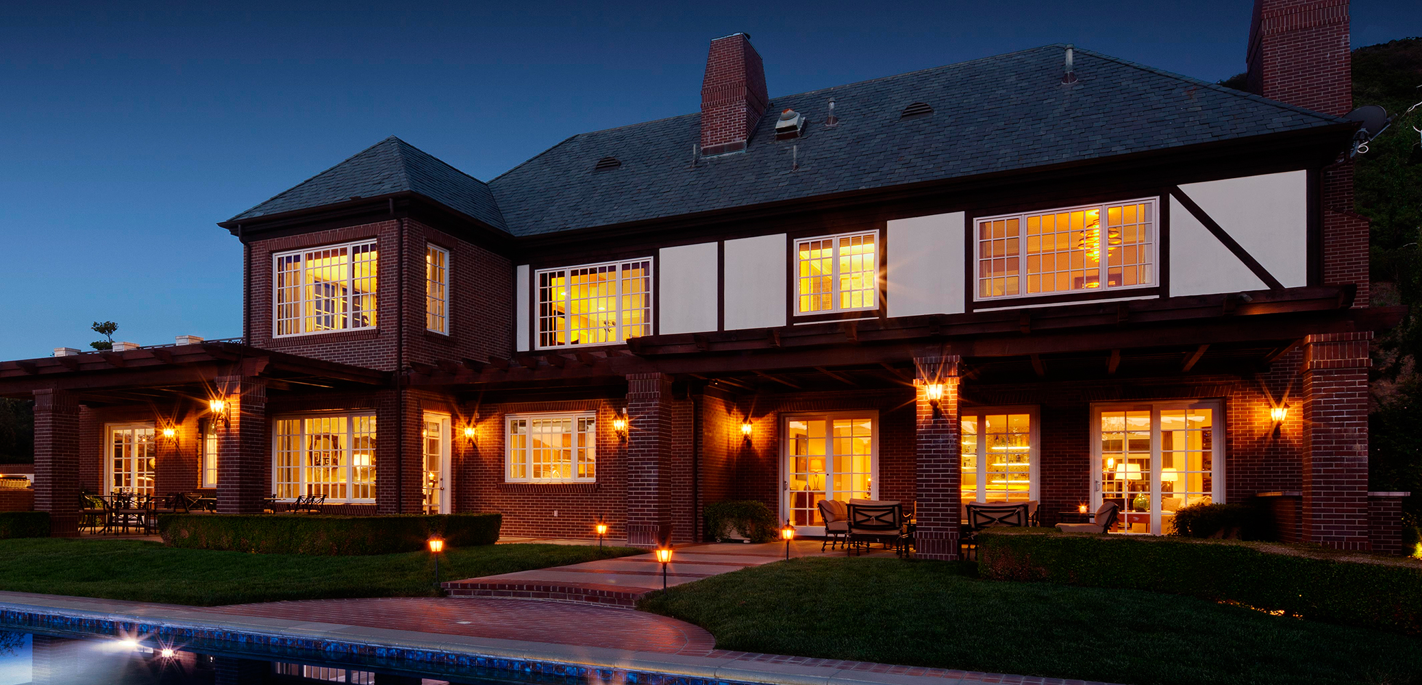 RevealWindowCleaning_Ventura_09.jpg