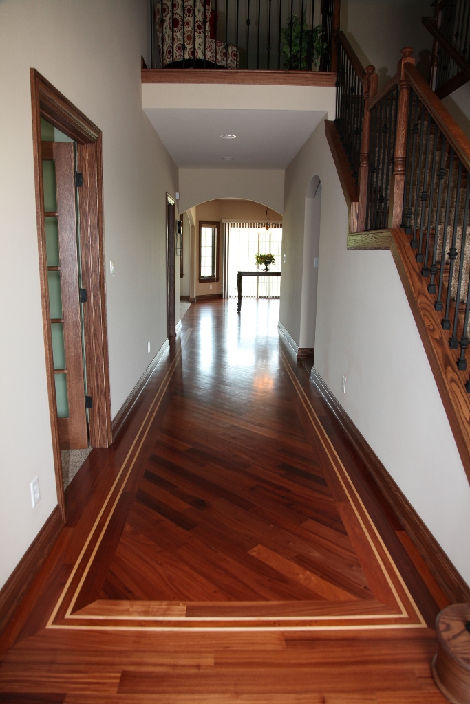 African Danta Hardwood Flooring with Maple Boarder