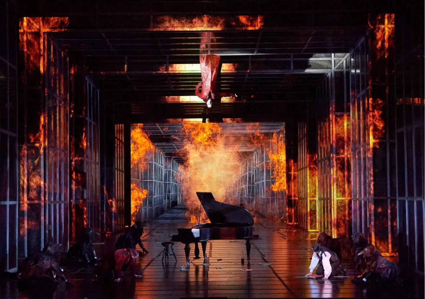 Wolf&rsquo;s Glen &mdash; Der Freisch&uuml;tz
Vienna State Opera

Fire, shadow, and a world tilting out of balance.

Director - Christian R&auml;th
Lighting Design - Thomas Hase
Video Design - Nina Dunn

#wienerstaatsoper #scenography #b&uuml;hnenbil