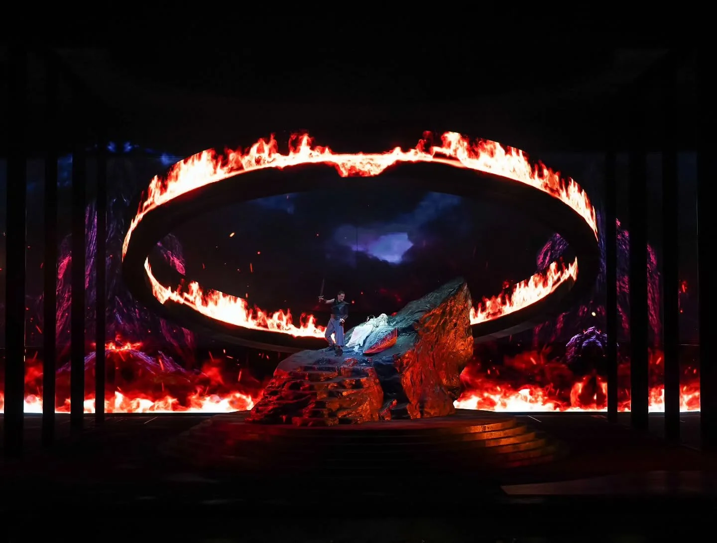 Siegfried at National Centre for the Performing Arts.
The set is built around a huge suspended LED ring with screens running across both the inner and outer surfaces of the structure, together with an enormous LED wall at the rear of the stage.
Combi
