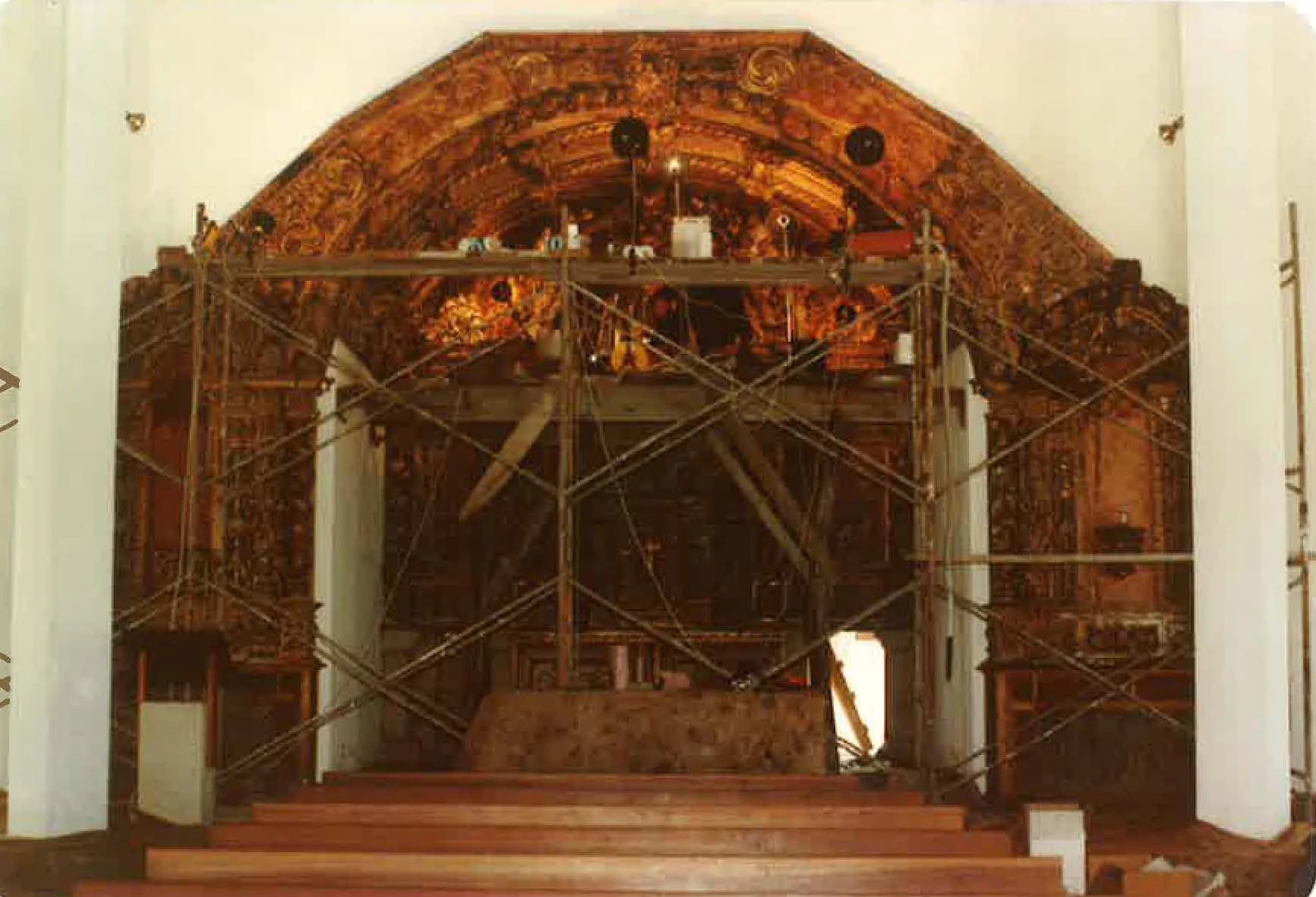 1982. Intervenção de conservação e restauro Santuário de N. Sra. dos Verdes, Forninhos, Celorico da Beira.