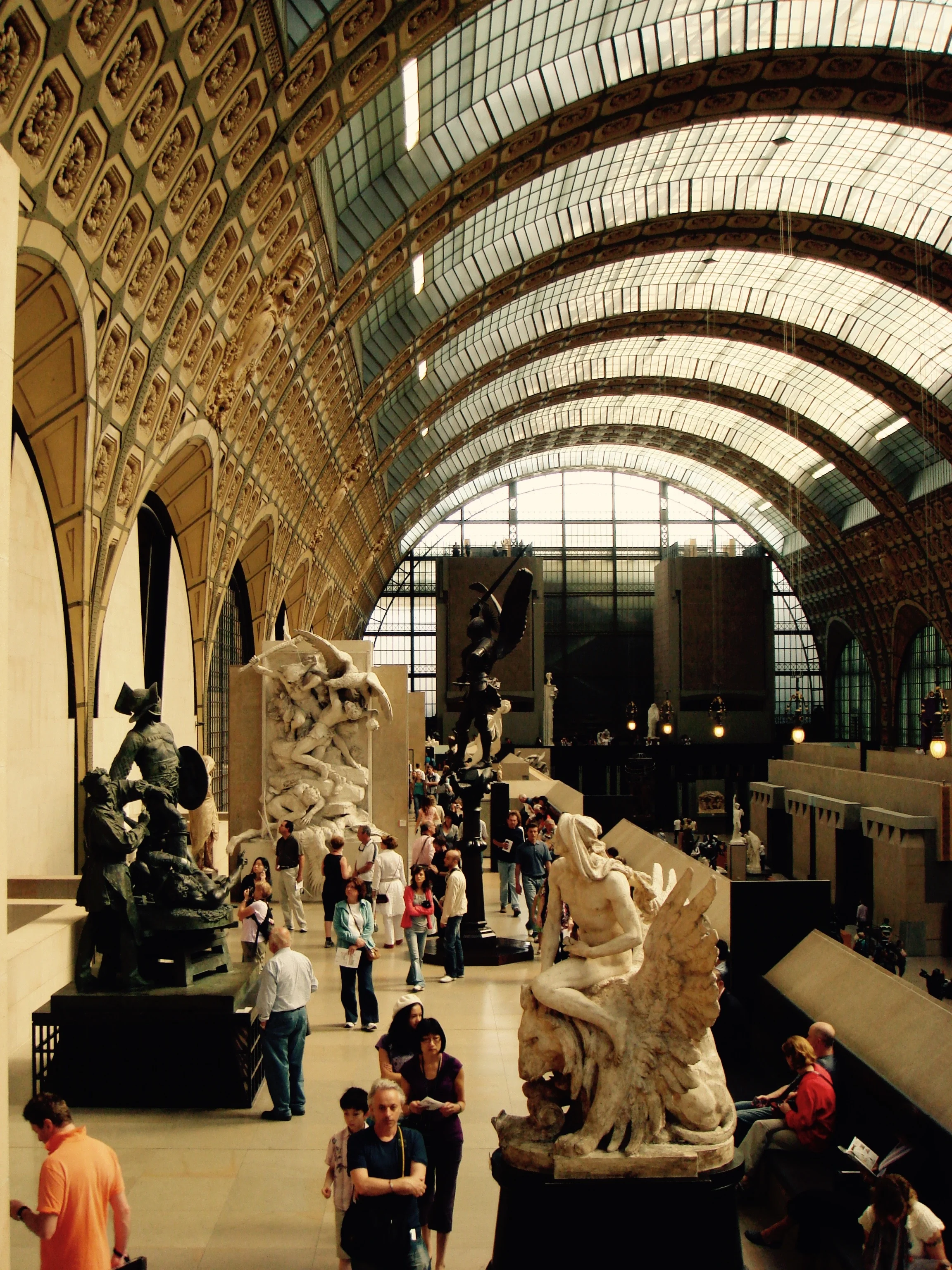 7 MustVisit Art Galleries Around The World — The Anthrotorian