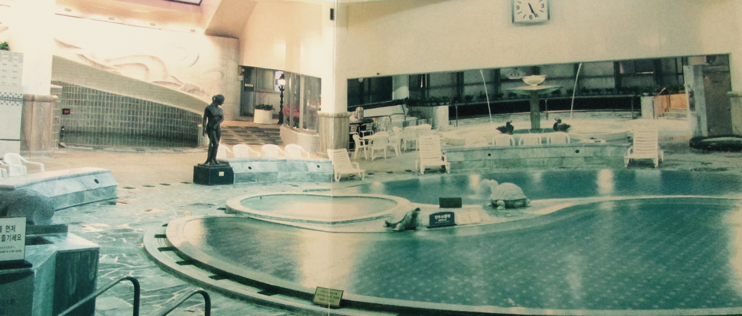 A photo of the female pool area at the Hurshimchung Jjimjilbang in Busan, South Korea
