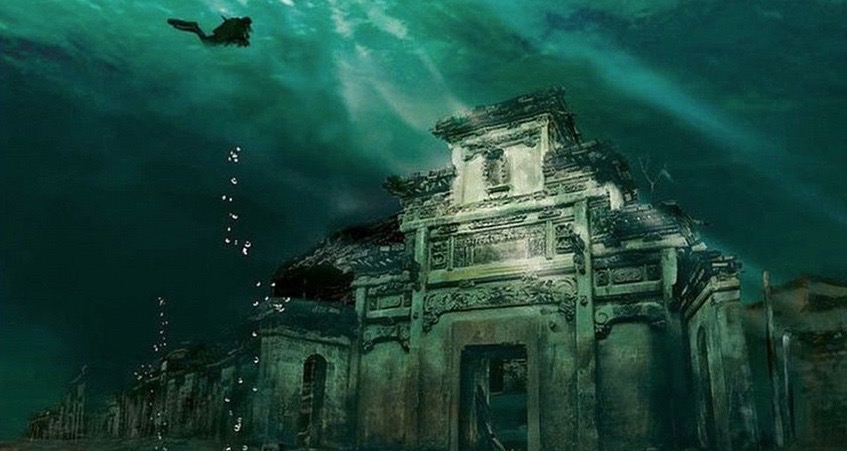One of the five preserved entrance gates to the city. Most ancient cities only have four gates, which means that this was an important and powerful place at its height. ( image source )