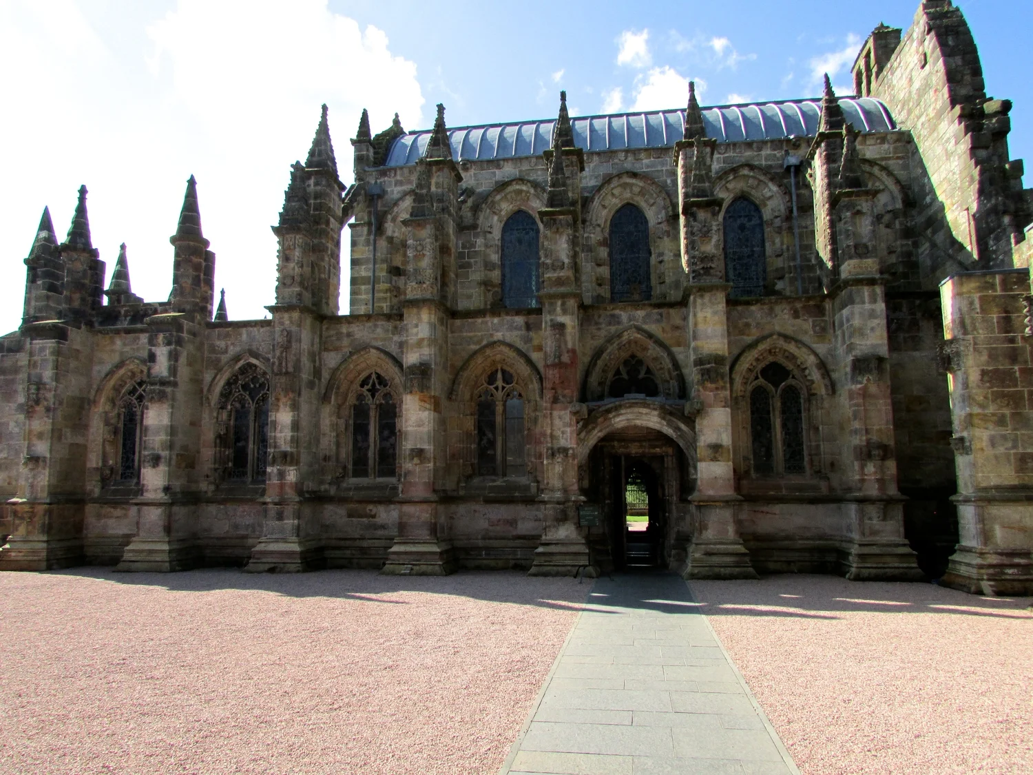 Rosslyn Chapel in Soctland.jpg