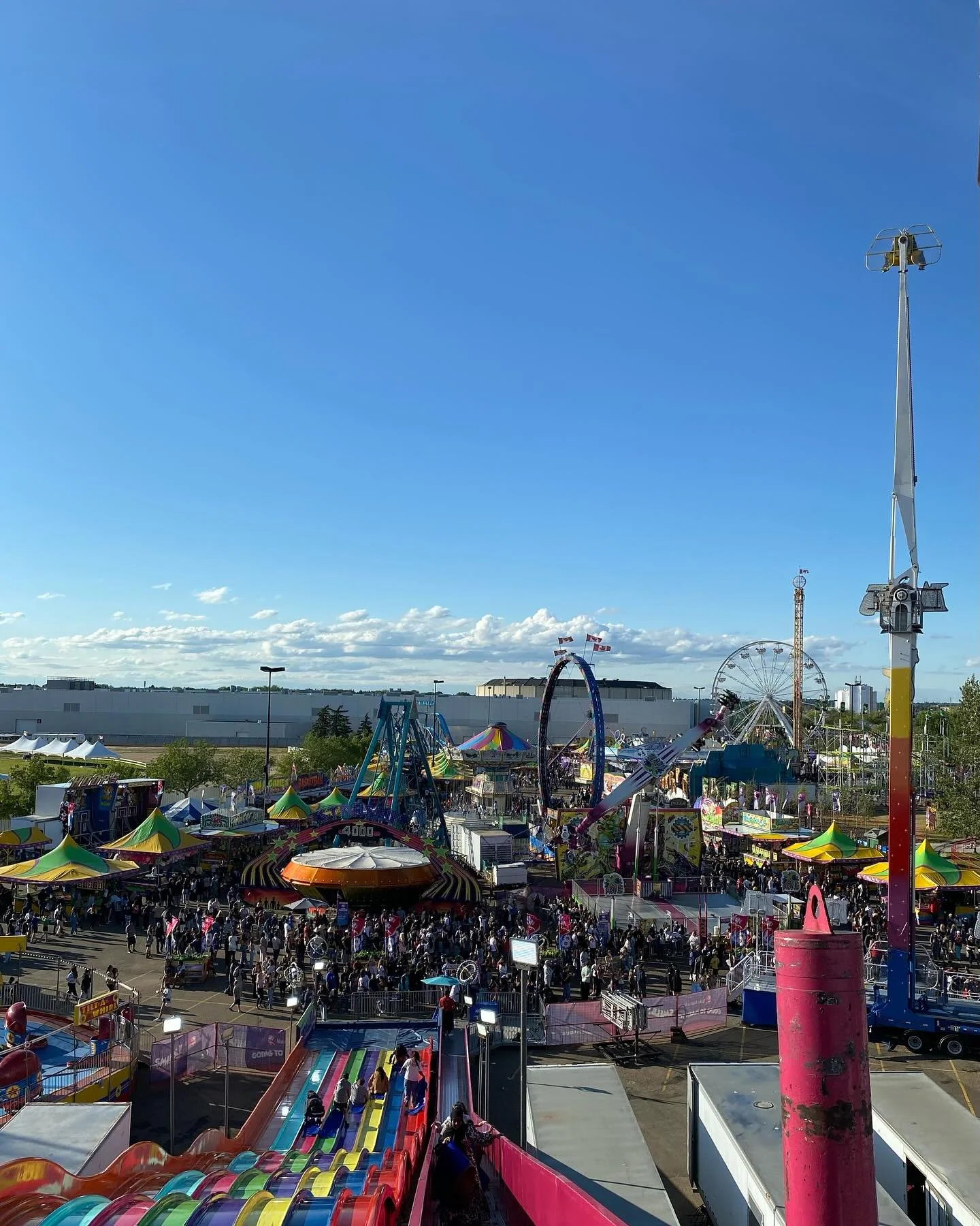 Got everything on my K-Days bingo card! 

🎡Went on the giant slide 
🤡Entered every fun house 
🍩Ate mini donuts (the original ones IYKYK) 
🧸Won a small toy at a ridiculously expensive midway game but had so much fun doing it 
🥤Indulged in a giant