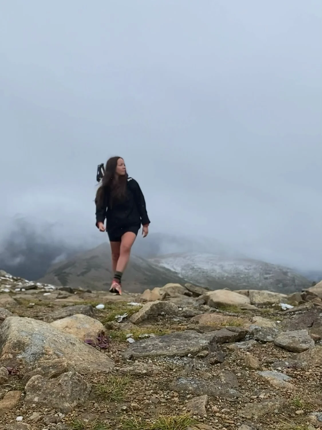 The clouds covered the view and there was snow on the ground, but nothing can take away that feeling of hiking to the top! 

📍Bald Hills, Jasper National Park 

#jaspernationalpark #hike #explorethemountains