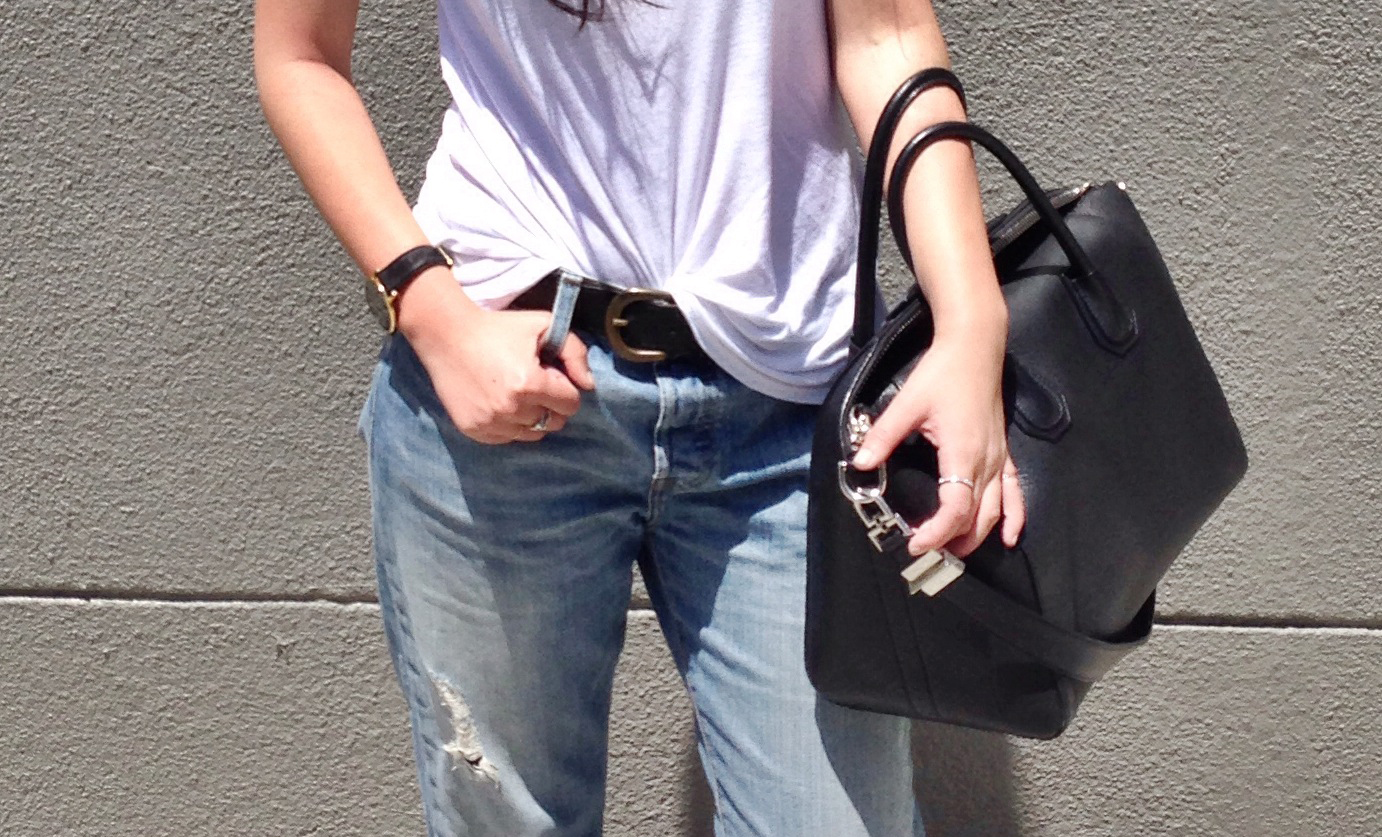 EVERLANE Ryan tank / LARSSON & JENNINGS Lader watch / FOREVER21 belt / LEVI'S boyfriend jeans / GIVENCHY Antigona duffel / BIRKENSTOCK white Arizona sandals