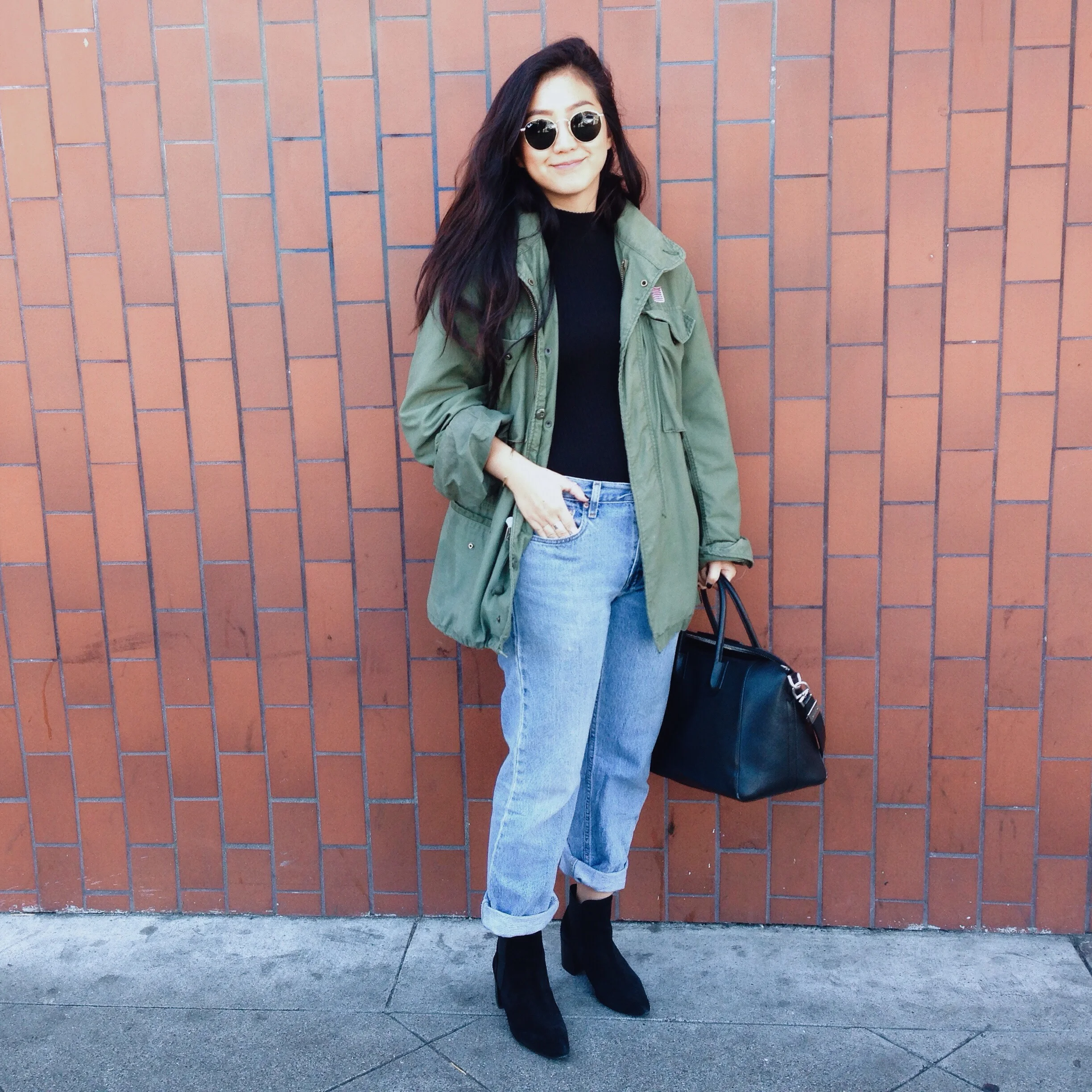VINTAGE military jacket / FREE PEOPLE mock turtleneck / LEVI'S boyfriend jeans / ZARA suede ankle boots / R AY-BAN retro-round sunglasses 