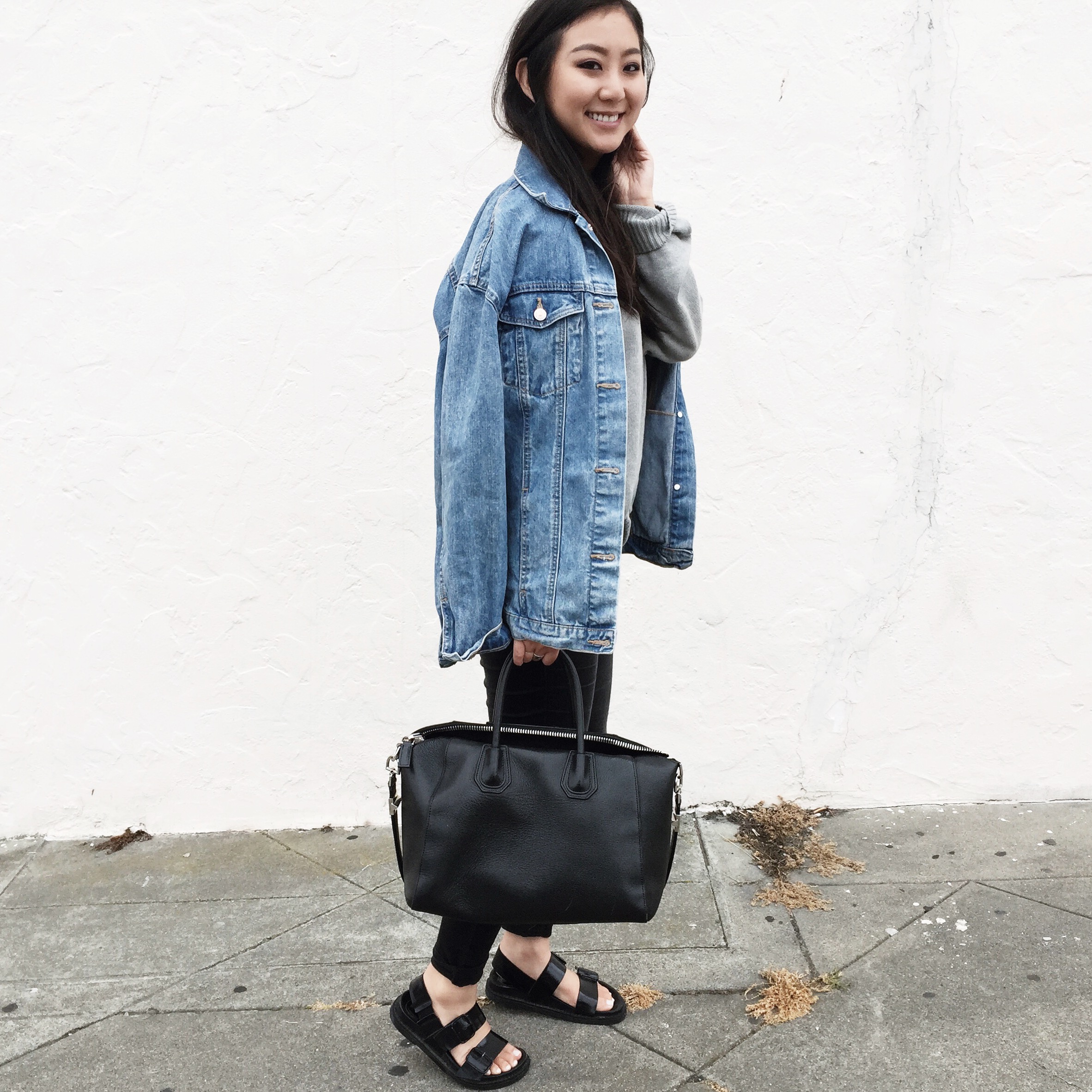 ZARA denim jacket / MUJI sweater / GAP jeggings / ZARA sandals / GIVENCHY Antigona bag