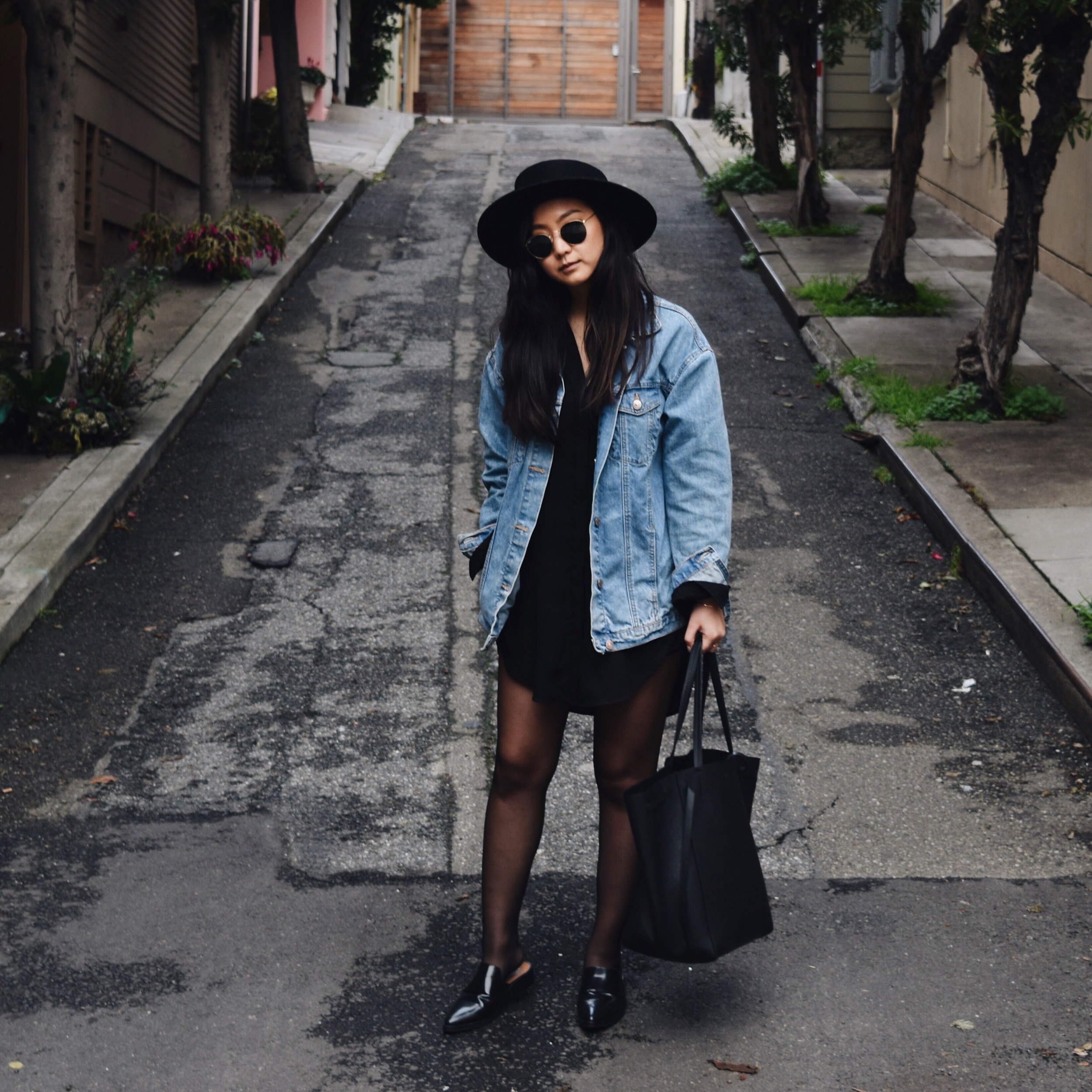 JANESSA LEONE Gabrielle hat / ZARA denim jacket / MANGO shoes / CELINE tote