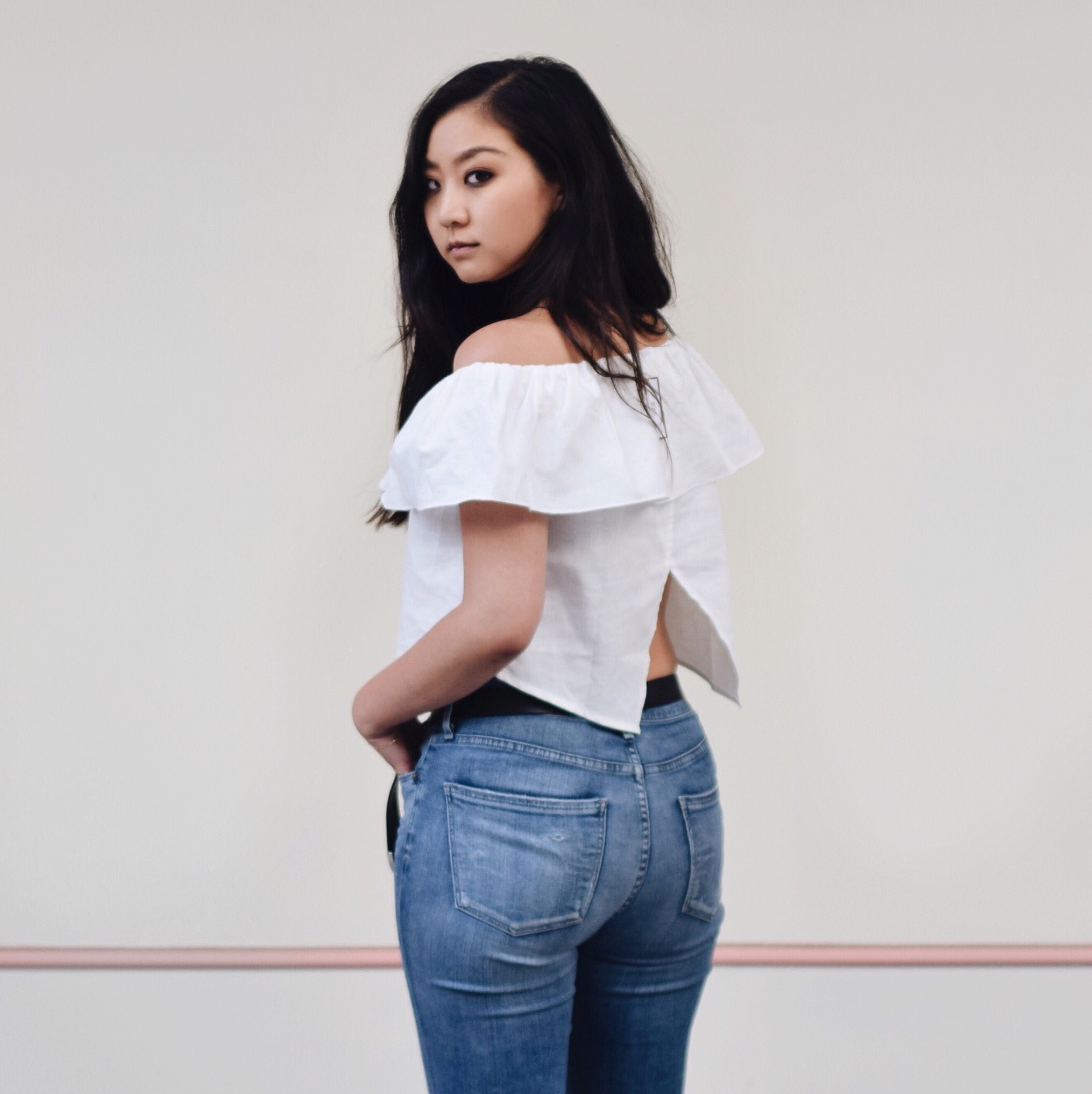 ASOS belt / CITIZENS OF HUMANITY jeans / KESTAN off-the-shoulder top
