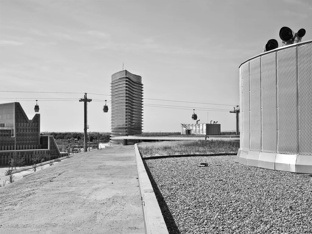 Torre del agua and Teleférico