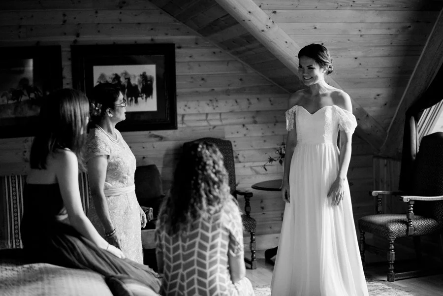 011-Calgary_Wedding_Photographers.jpg