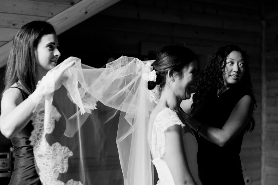 016-Calgary_Wedding_Photographers.jpg