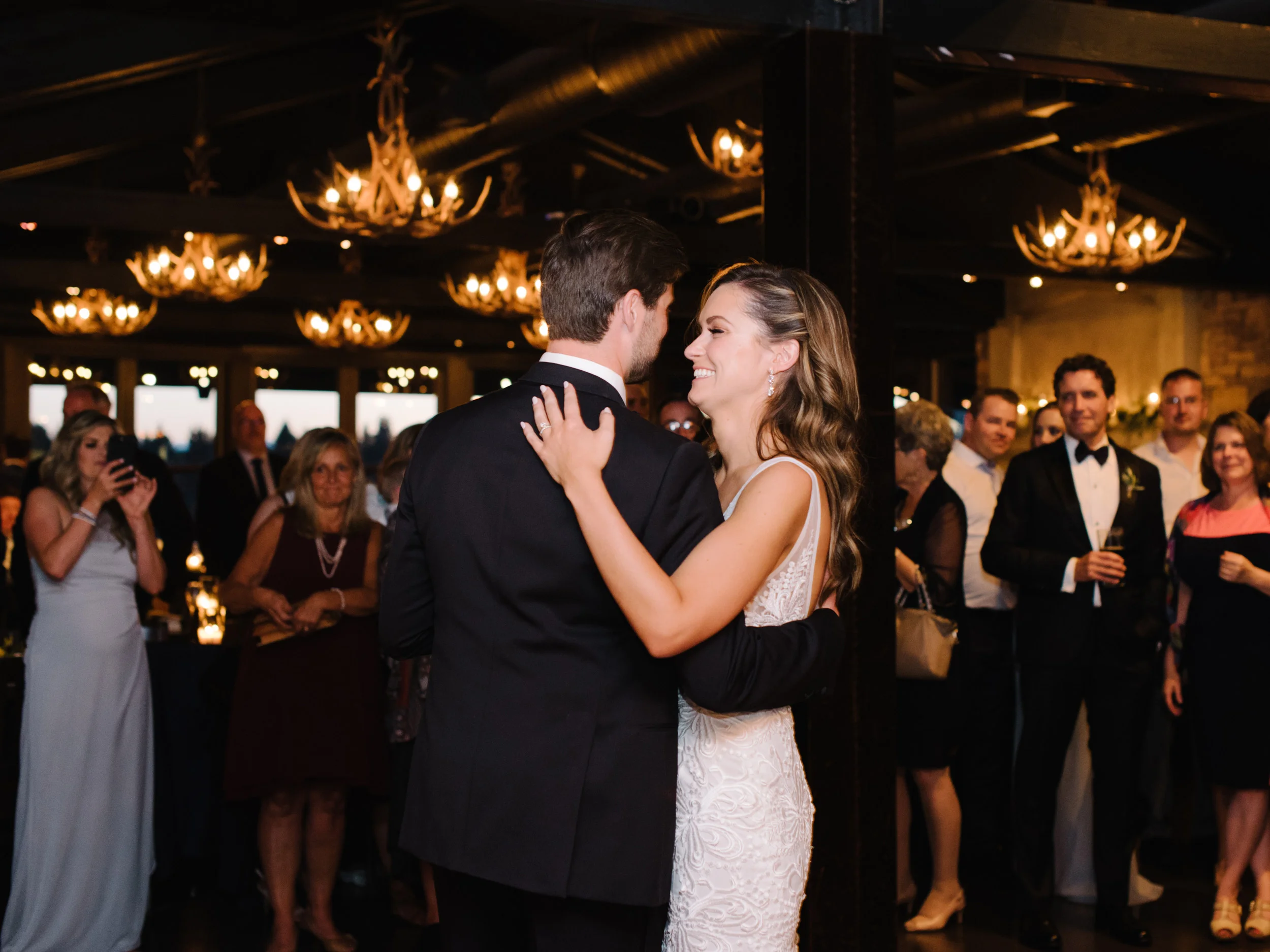 085-The_Lake_House_Calgary_Wedding.jpg
