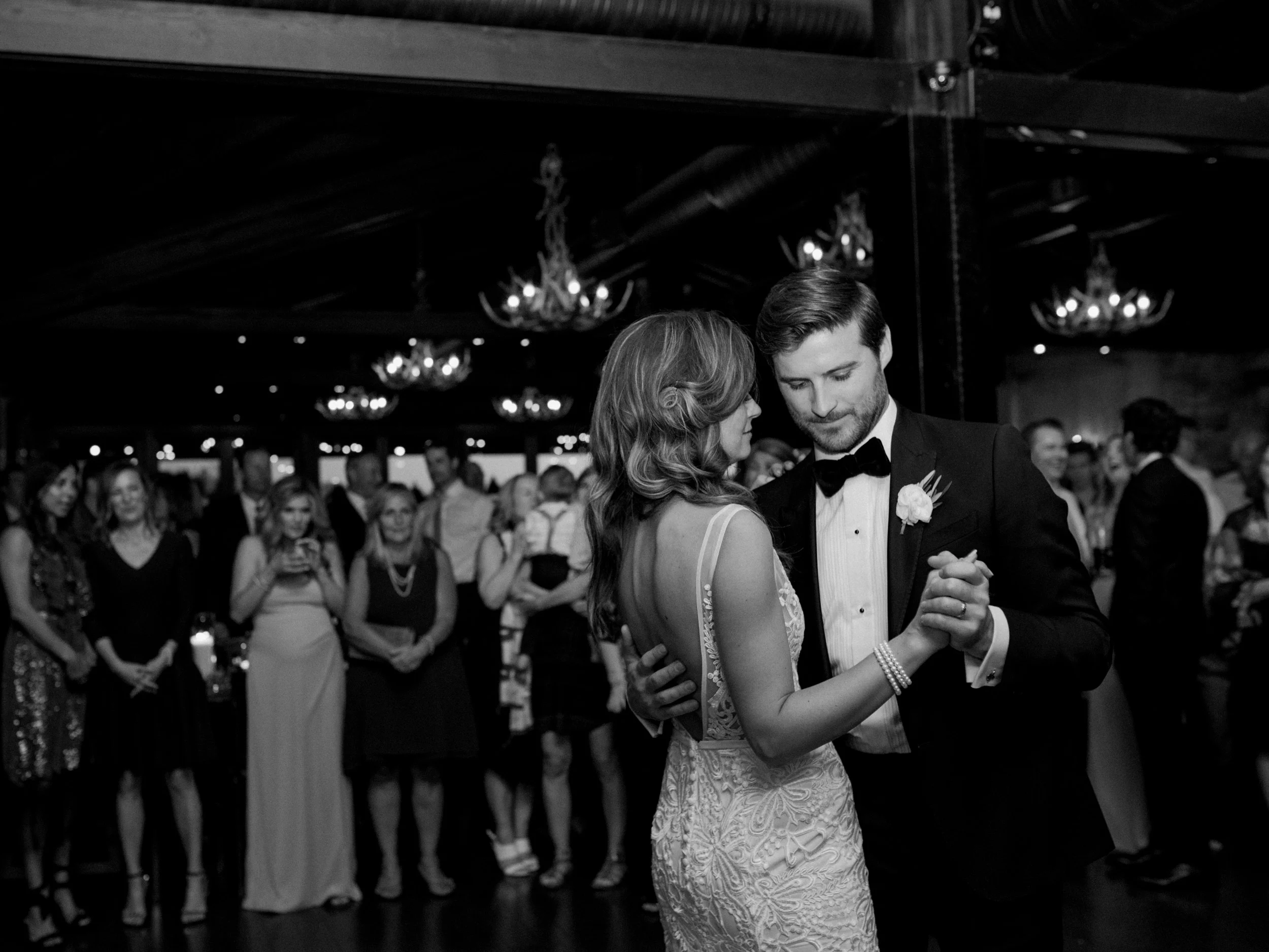 086-The_Lake_House_Calgary_Wedding.jpg