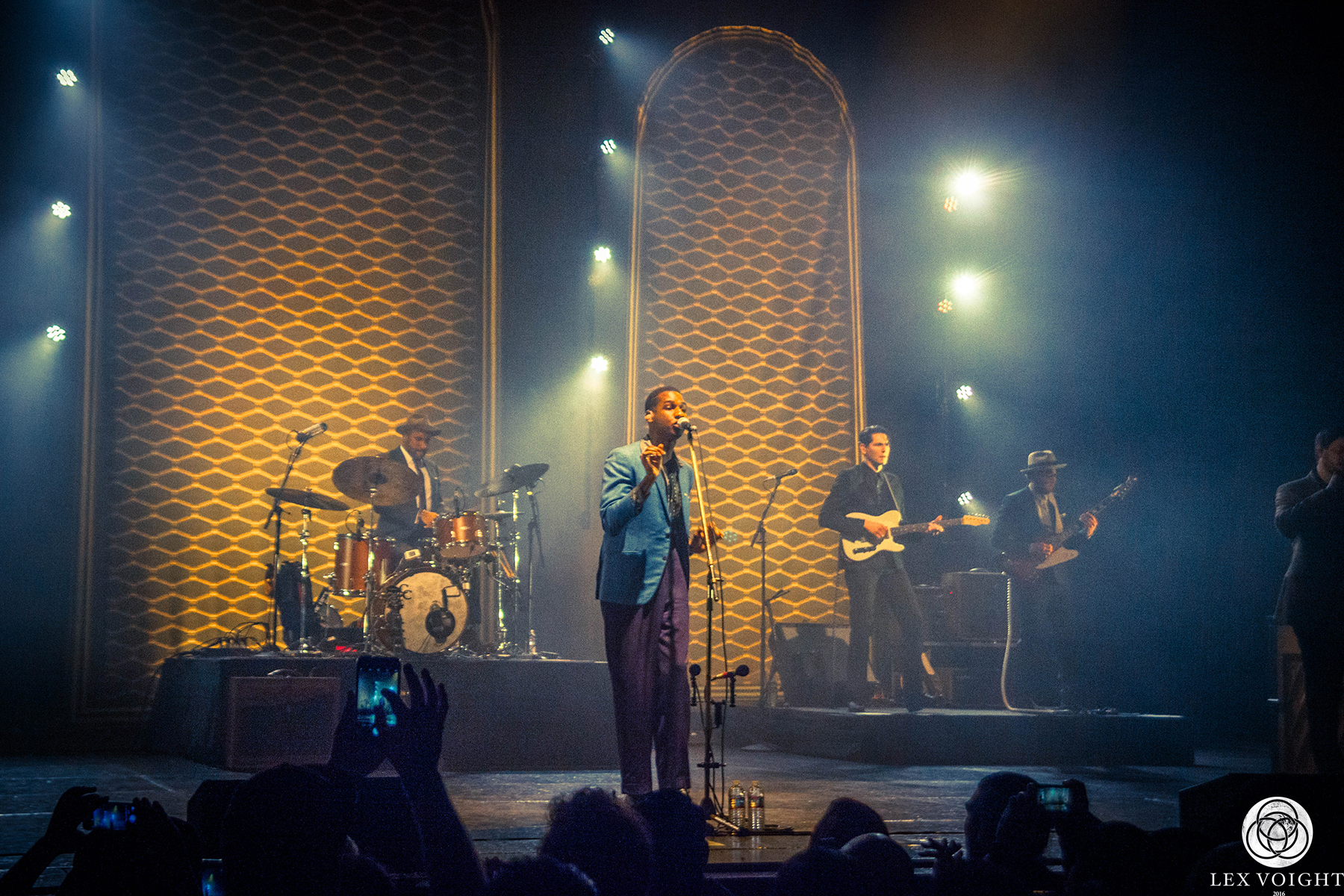 LeonBridges_TheWiltern_LexVoight-9 copy.jpg