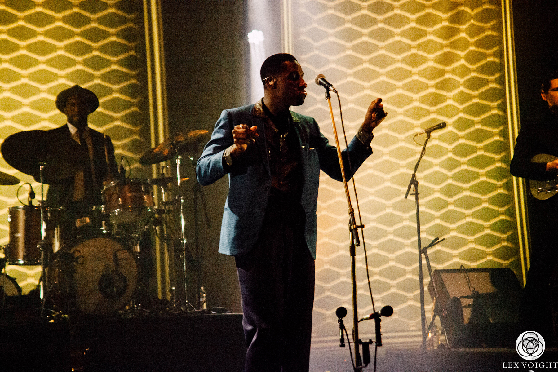 LeonBridges_TheWiltern_LexVoight-12 copy.jpg