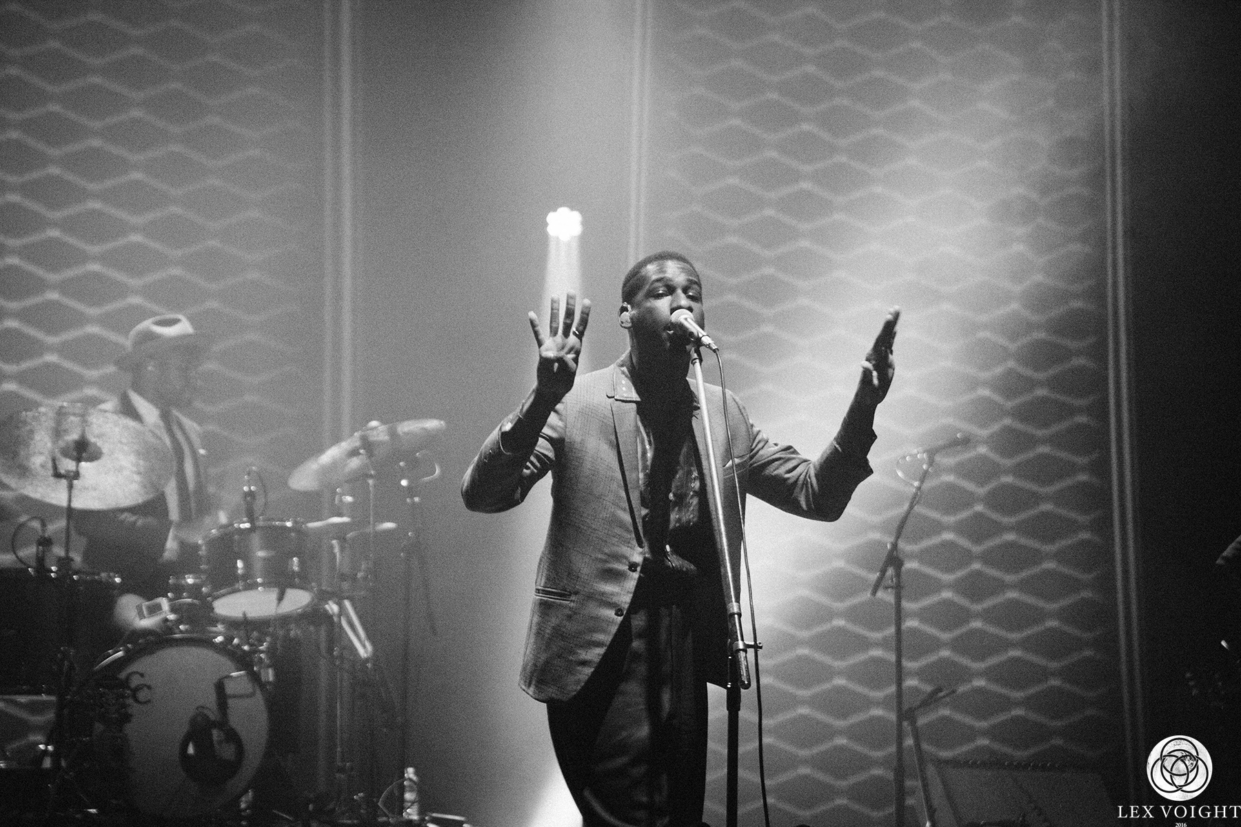 LeonBridges_TheWiltern_LexVoight-13 copy.jpg