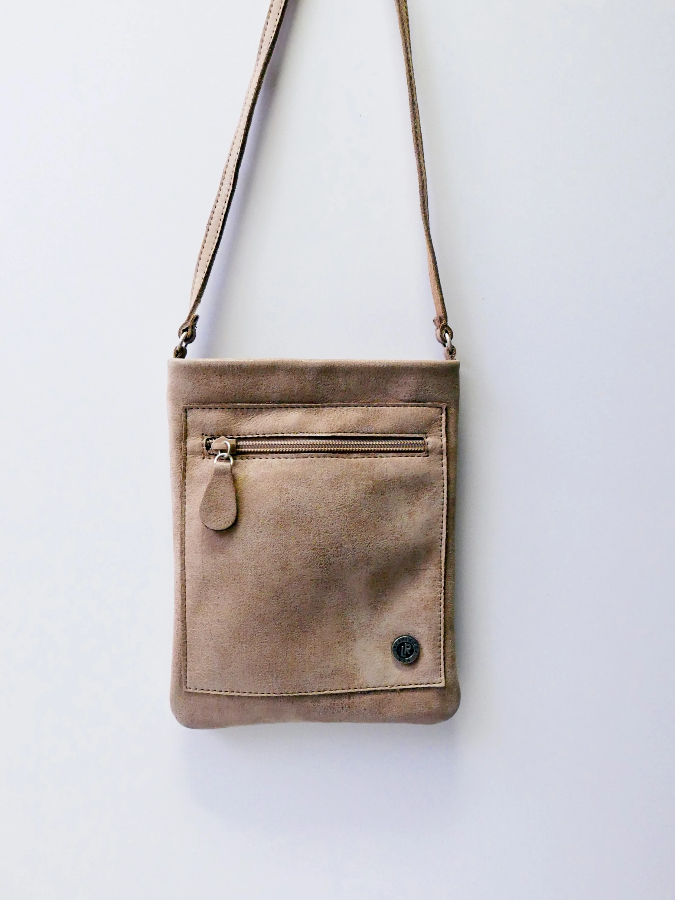 LR_Tan_Stone_Detailed_bag_back.jpg