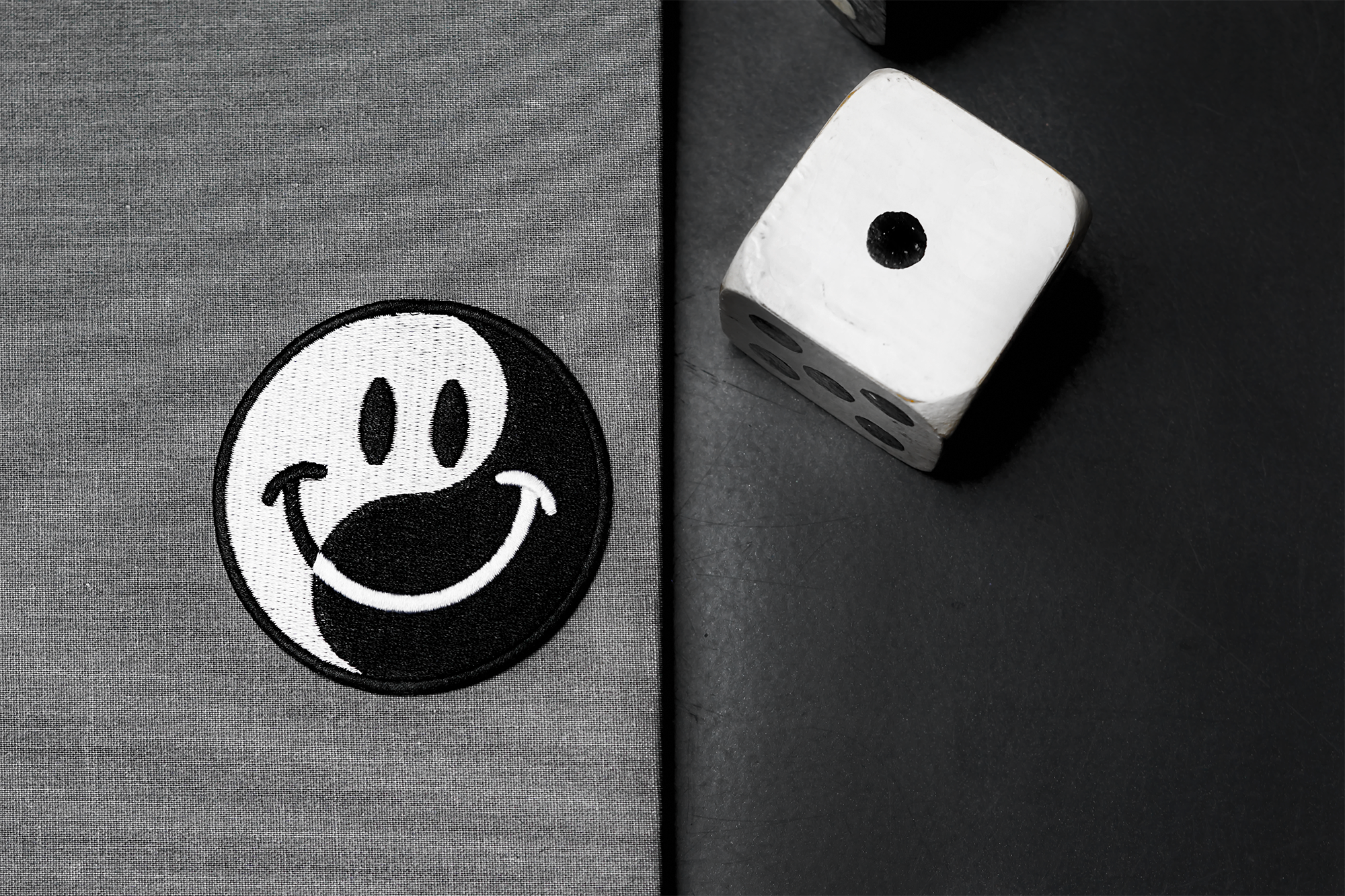 SHOW-Product-Patch-YingYang-Desk-1.png