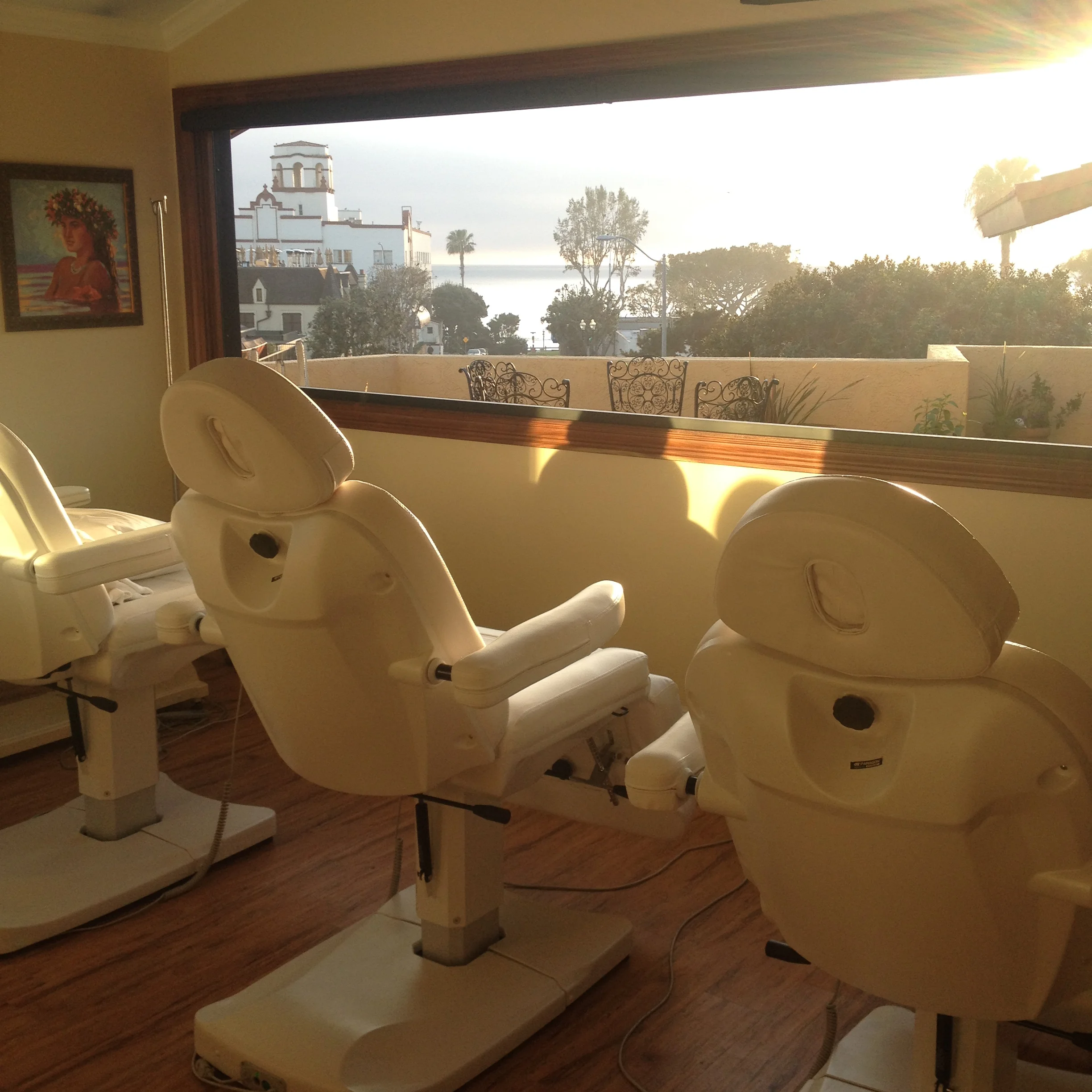 IV chair with sun BEST- gray ocean.jpg