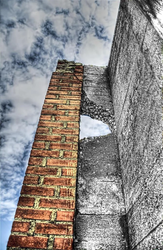 DSC_5507C-structure&sky.jpg